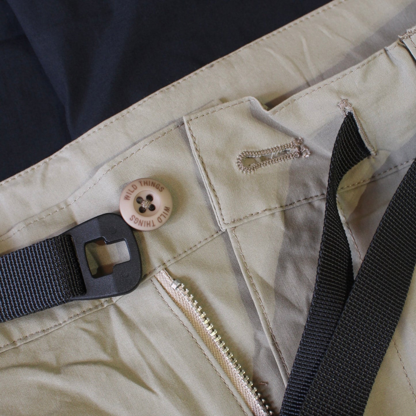 WILD THINGS JAPAN -
2 TUCK PANTS