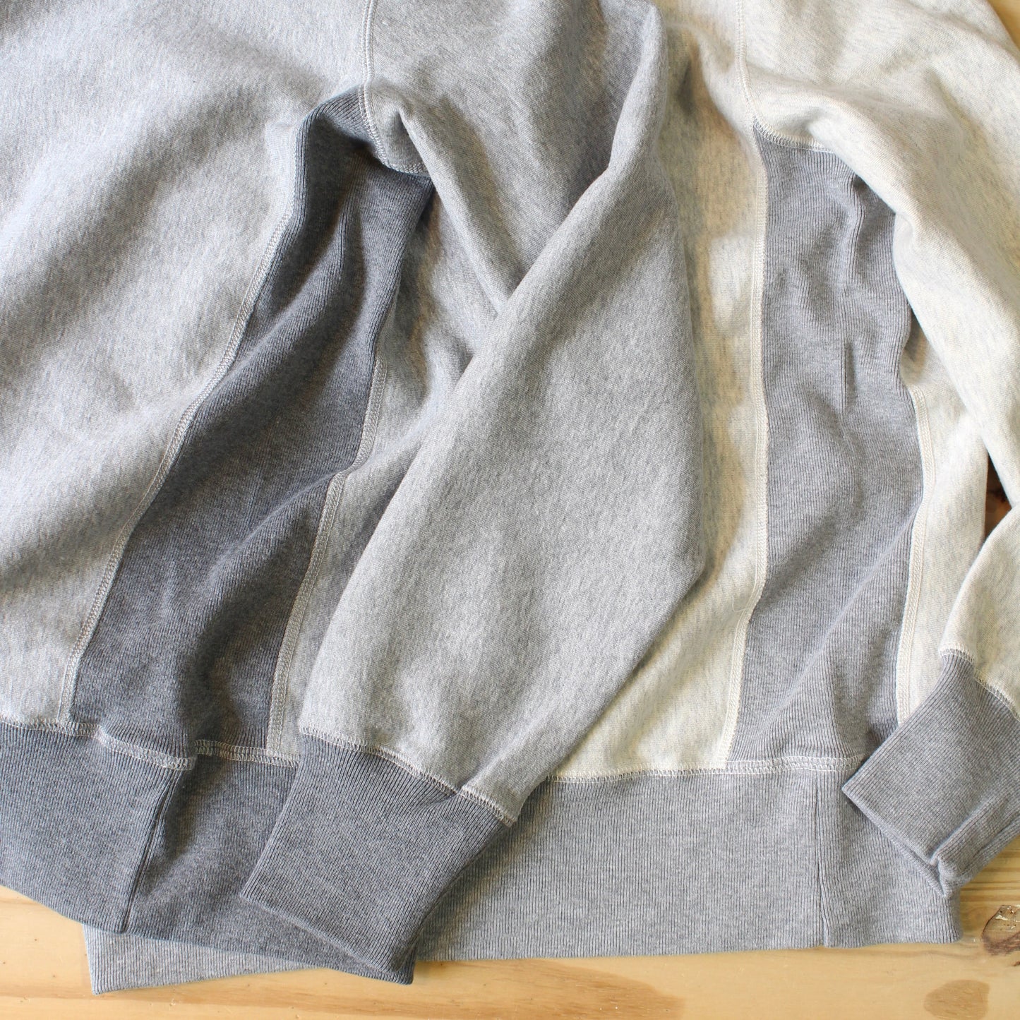 REDWOOD CLASSICS -
ROBSON CREWNECK SWEAT