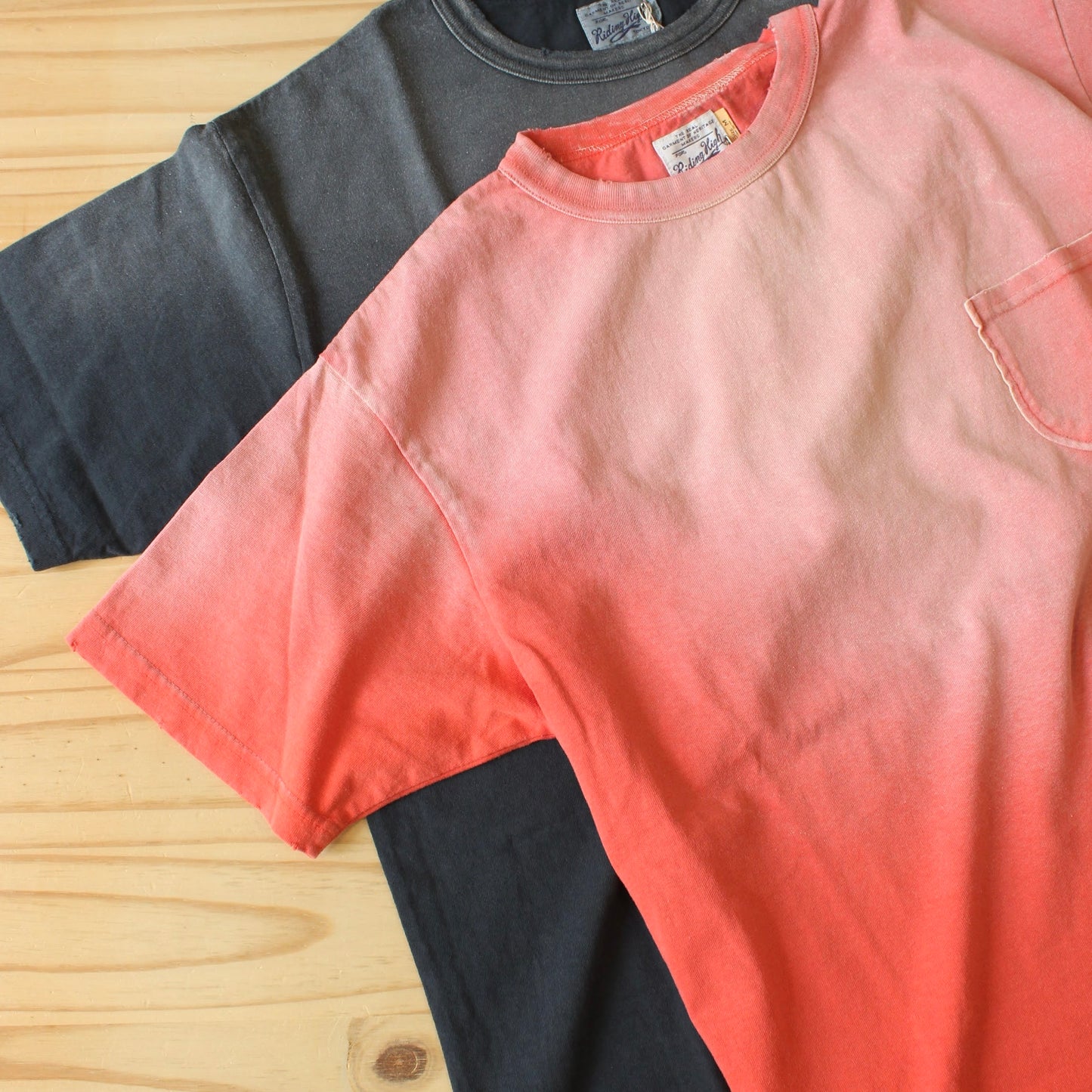 RIDING HIGH TOKYO -
USA JERSEY SUN FADE POCKET TEE