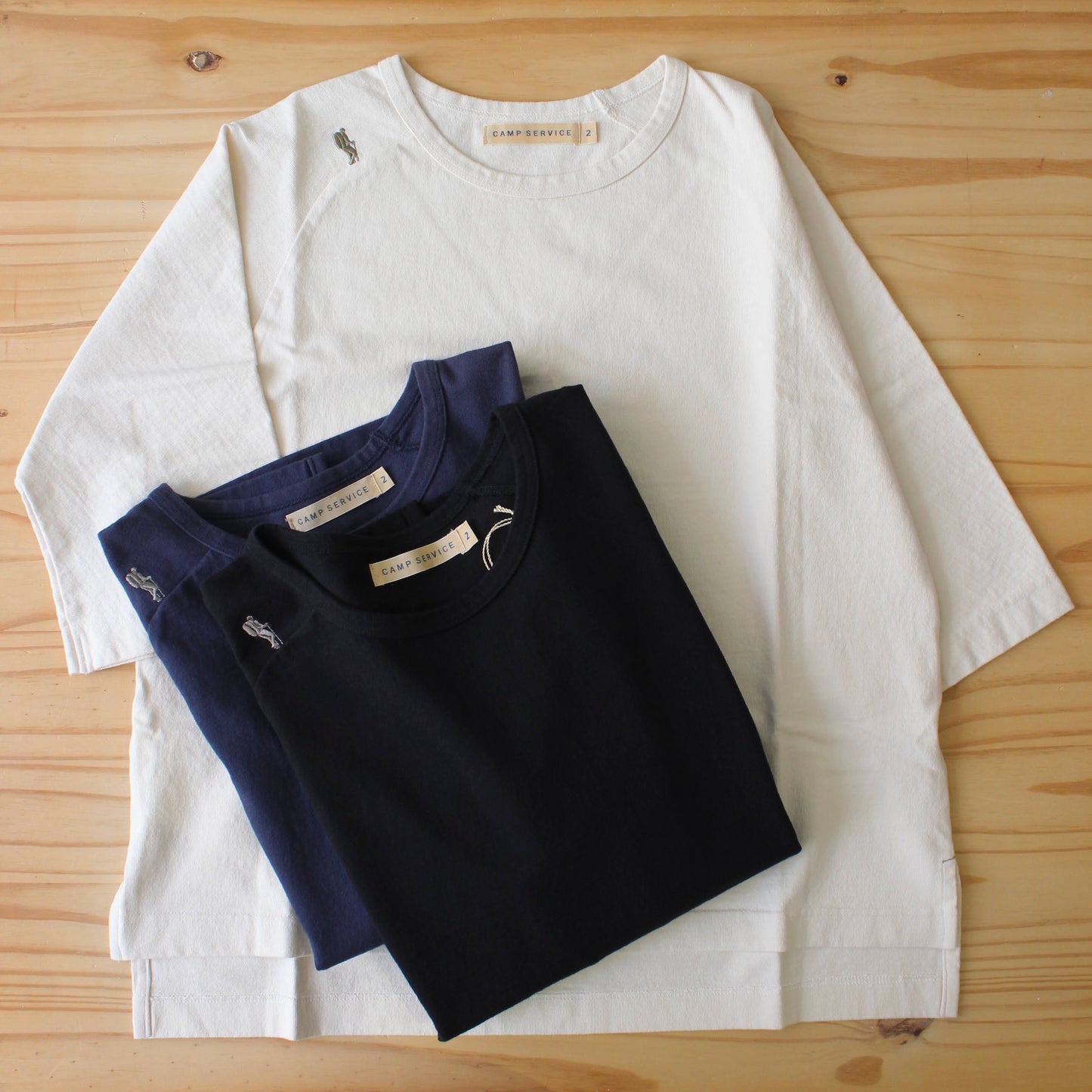 CAMP SERVICE -
TREKKER EMB PULLOVER