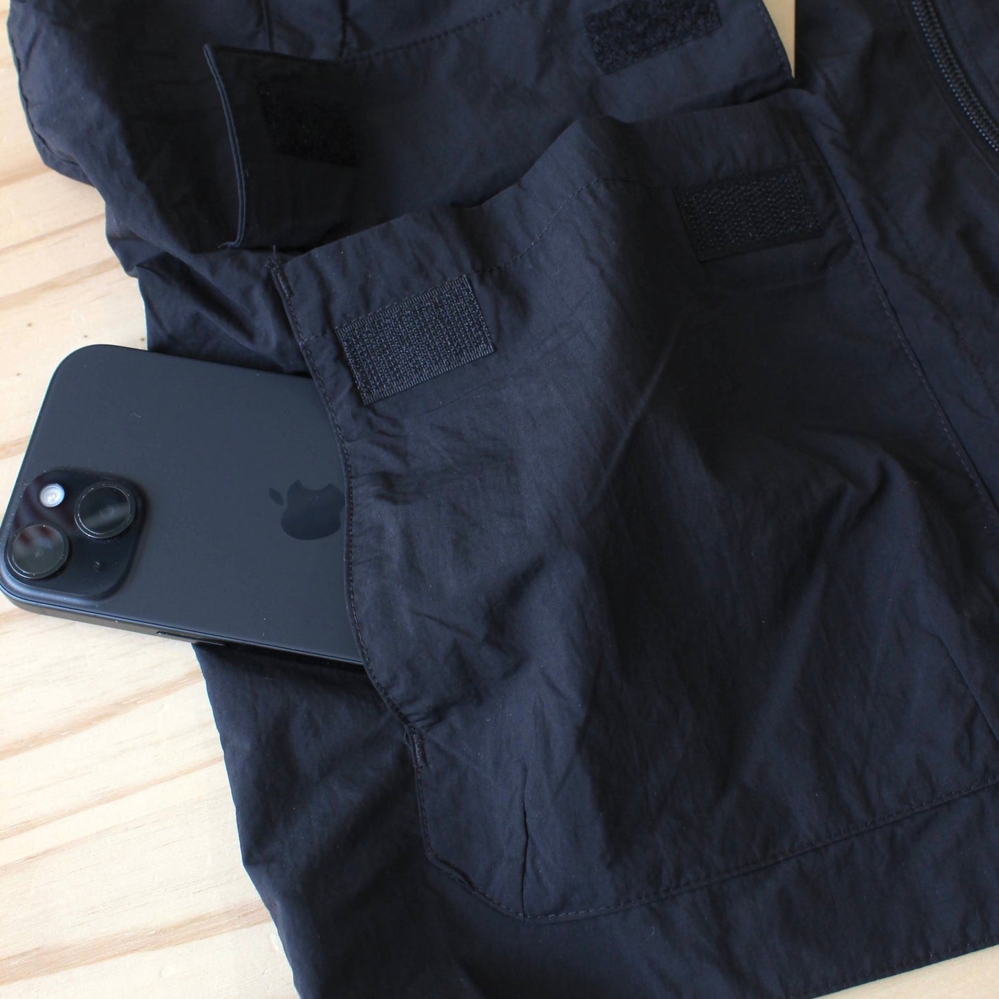 GRAMICCI -
BRUSHED NYLON VEST