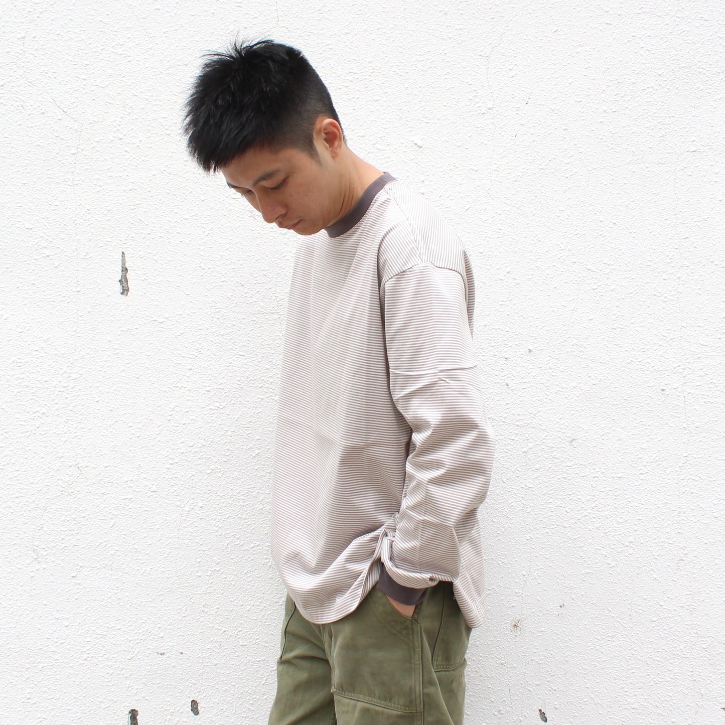 MANUAL ALPHABET -
L/S MINI BORDER WIDE TEE