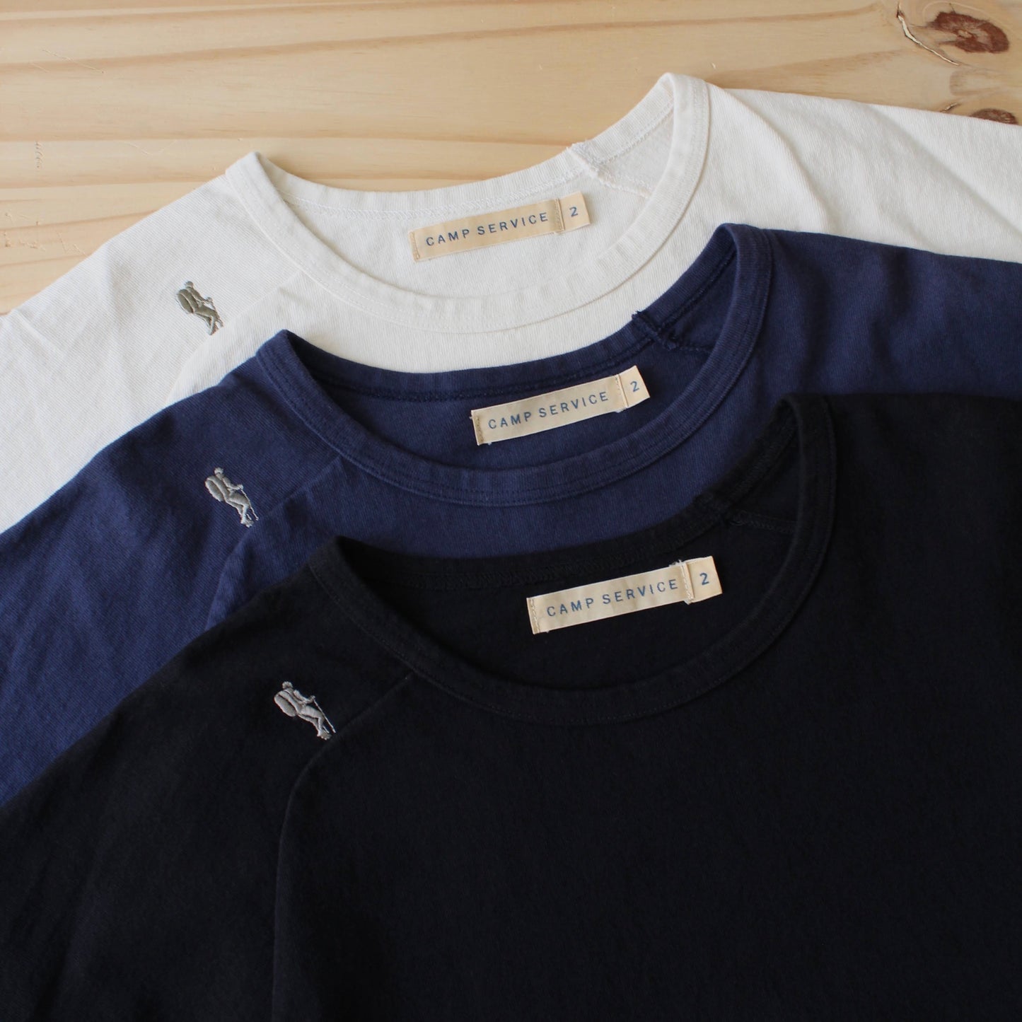CAMP SERVICE -
TREKKER EMB PULLOVER