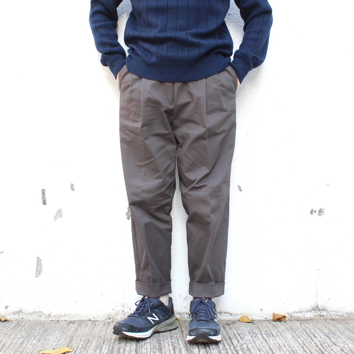 FLISTFIA -
TUCK WIDE TROUSERS