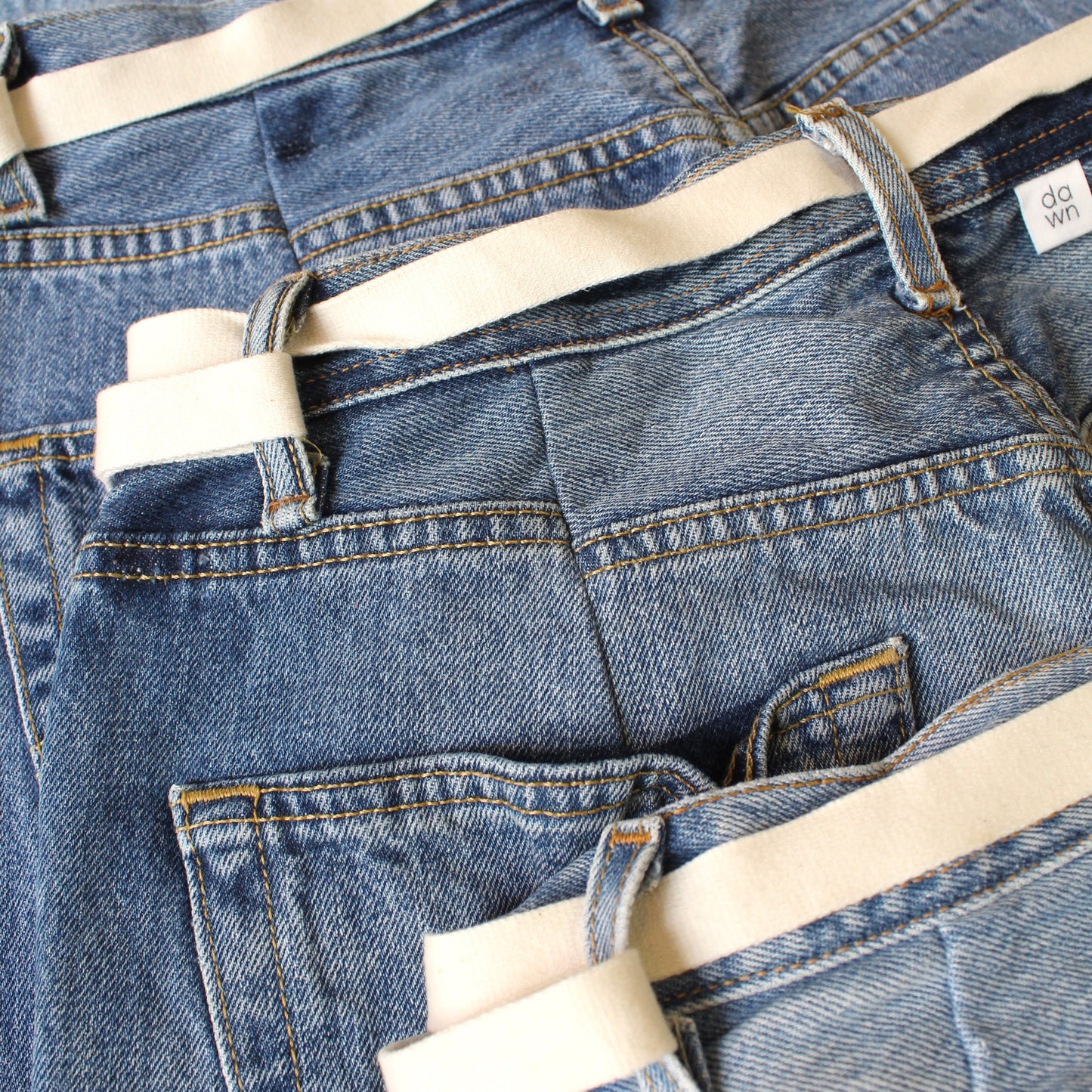 DAWN - VINTAGE REMAKE
MERCHANDISE DENIM PANTS