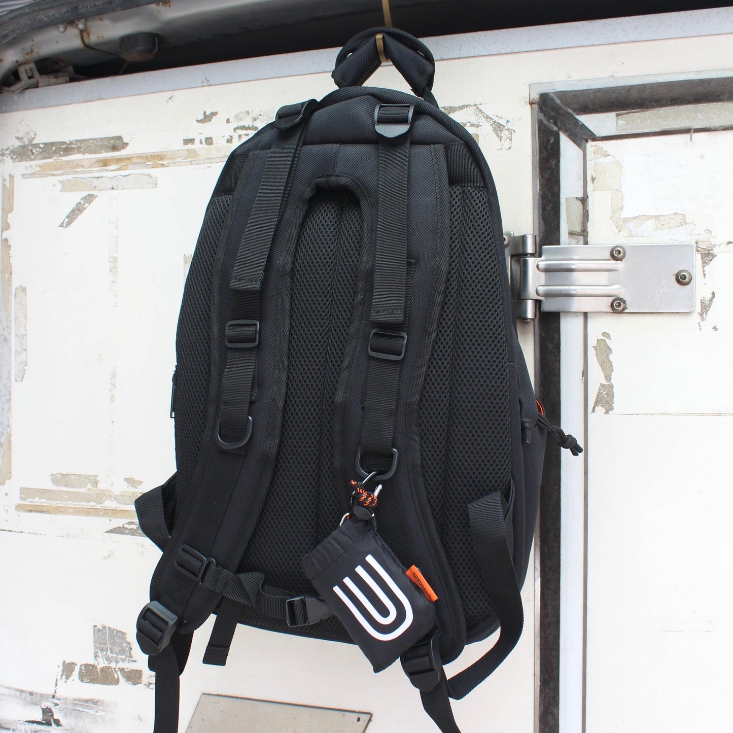 UNIVERSAL OVERALL 日版 -
3LAYER BACKPACK + ECO SHOPPING BAG