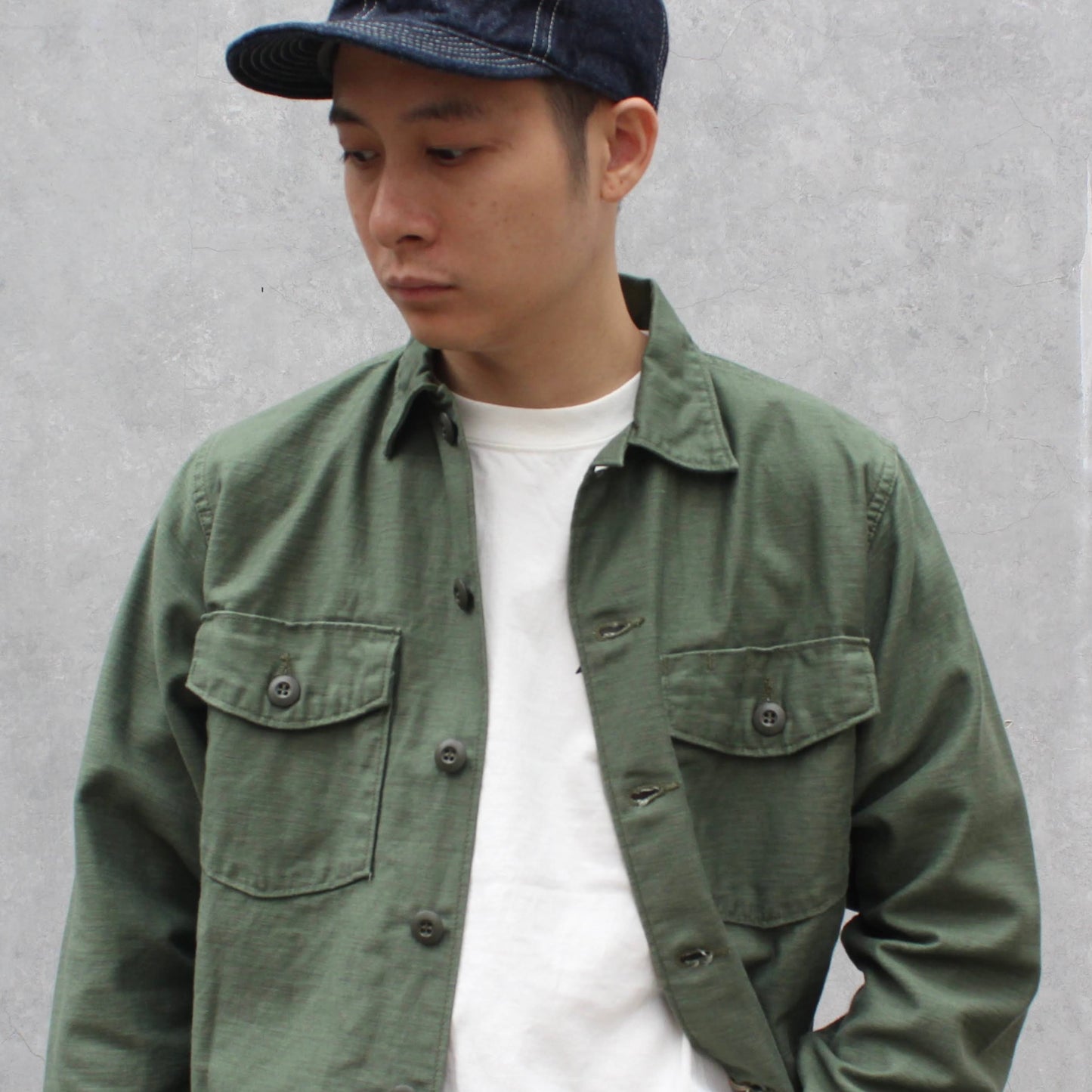 AheHee - CLASSIC LOGO HEAVYWEIGHT TEE