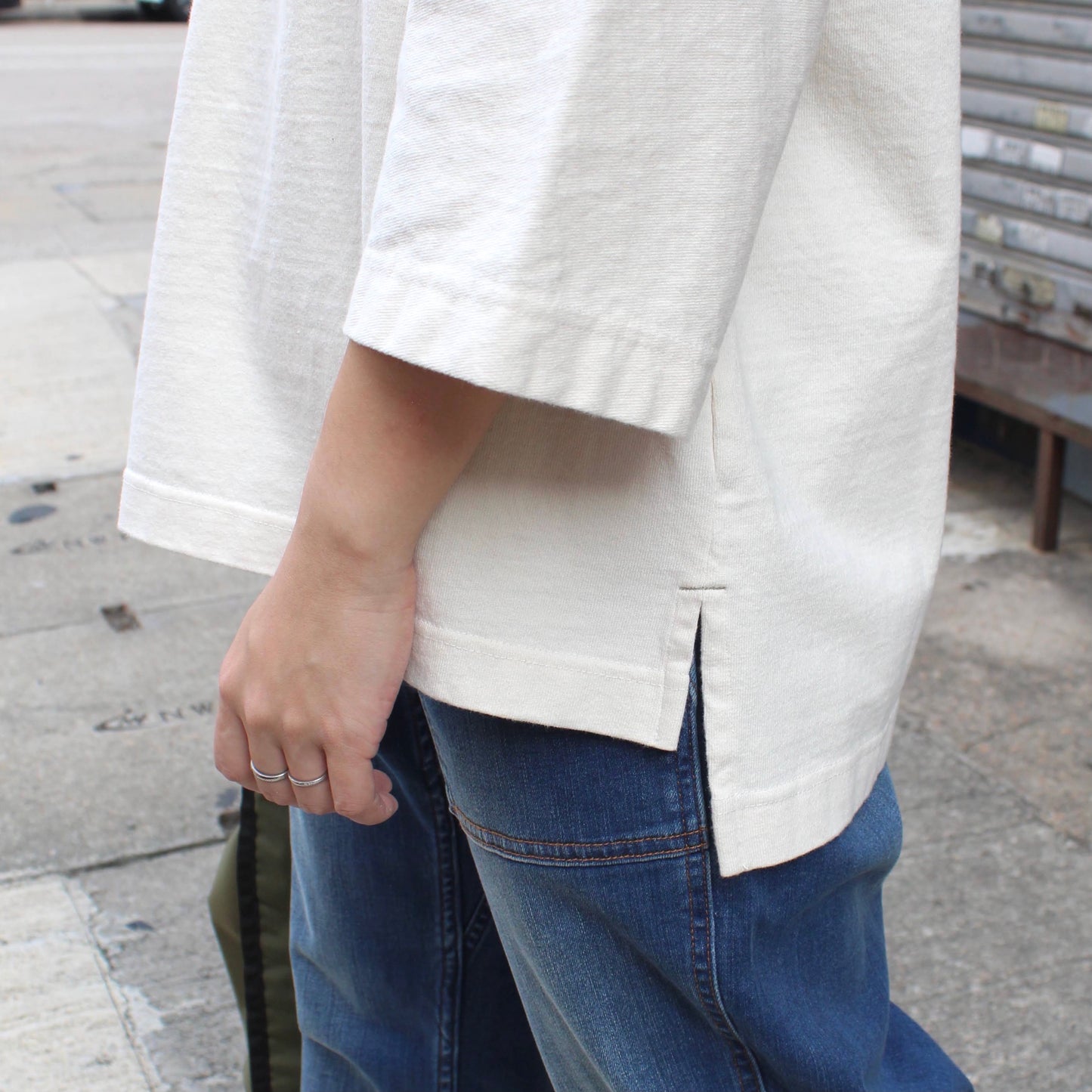 CAMP SERVICE -
TREKKER EMB PULLOVER