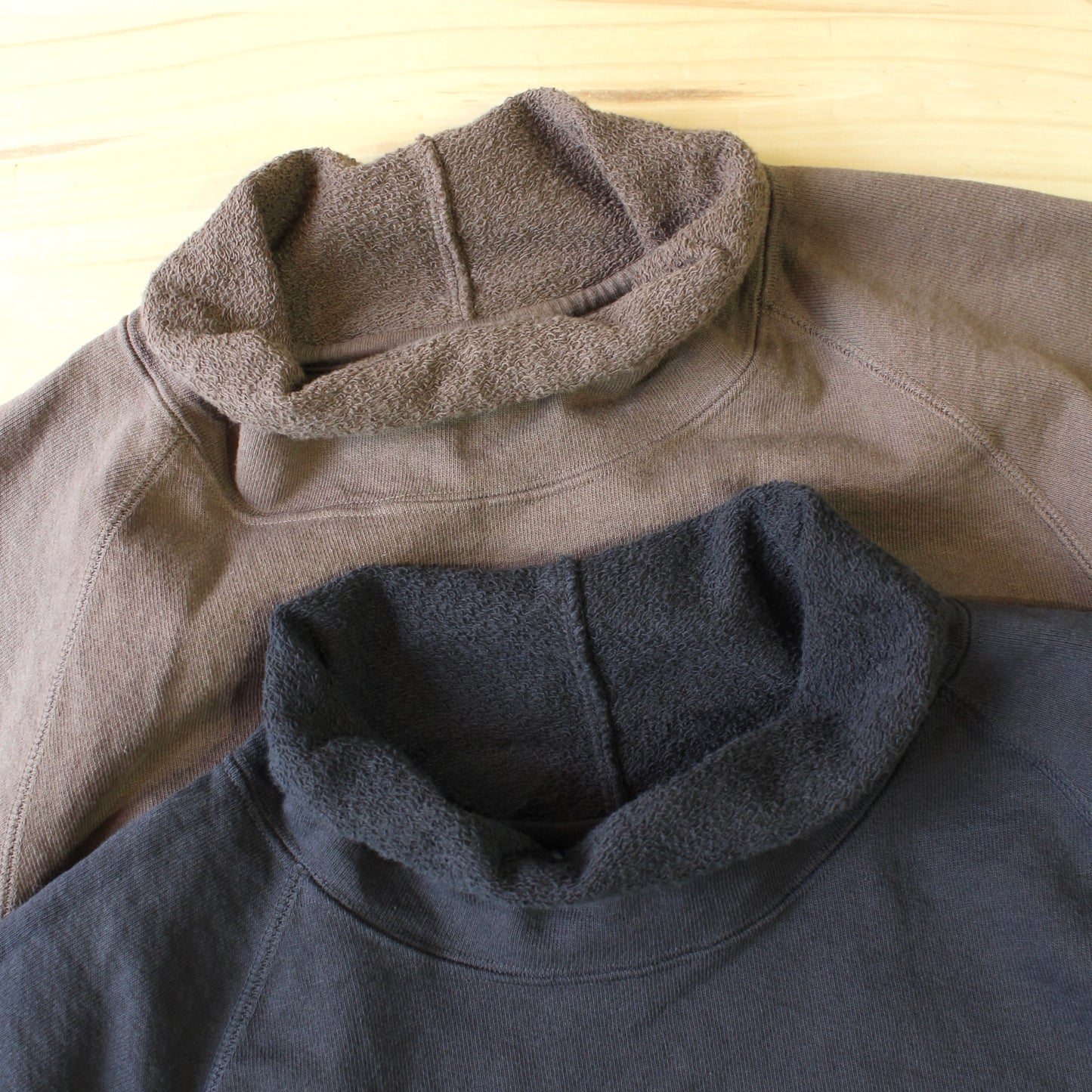 WALLA WALLA SPORT -
13OZ ROLL NECK TURTLE SWEAT