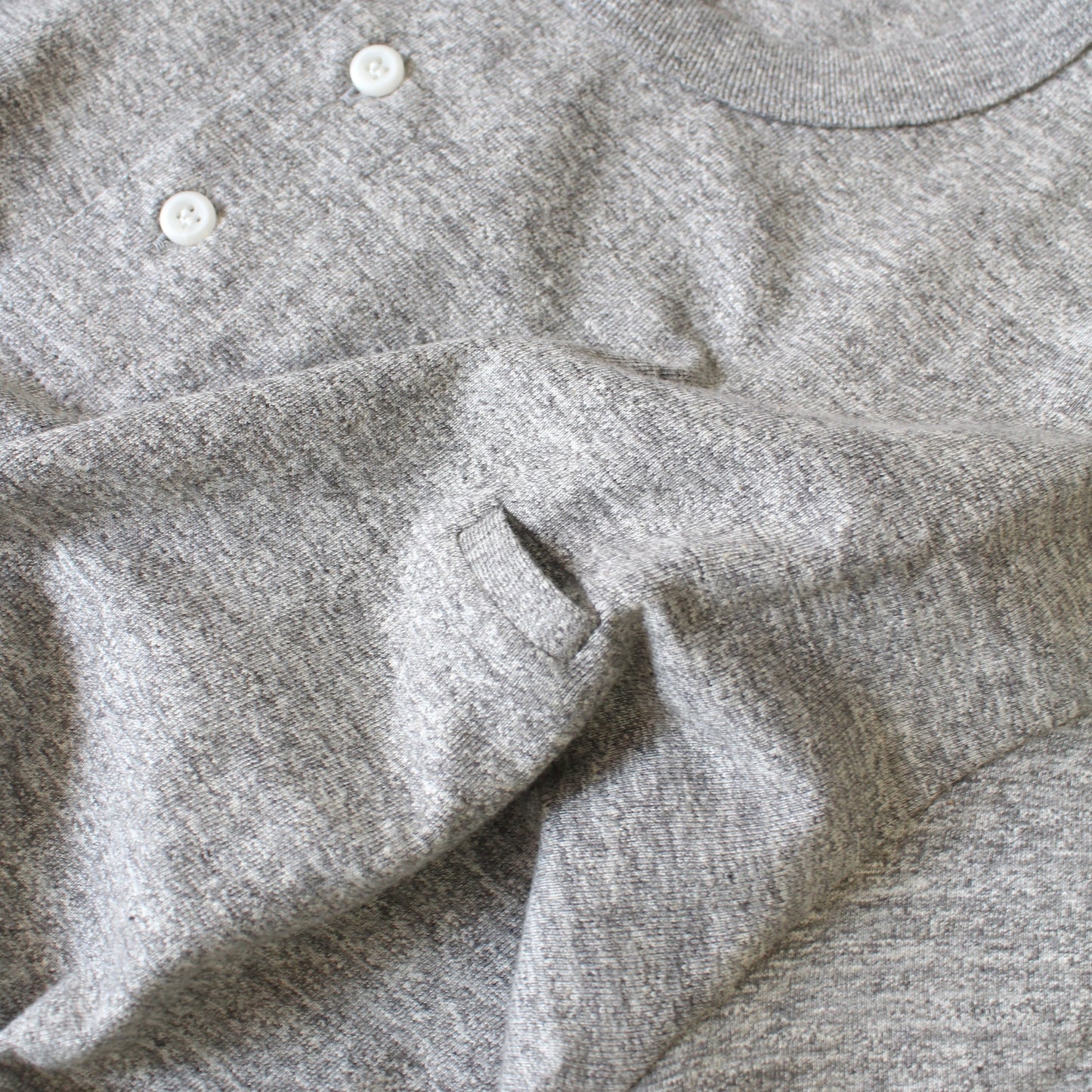 RIDING HIGH - LOOPWHEEL S/S HENLEY TEE