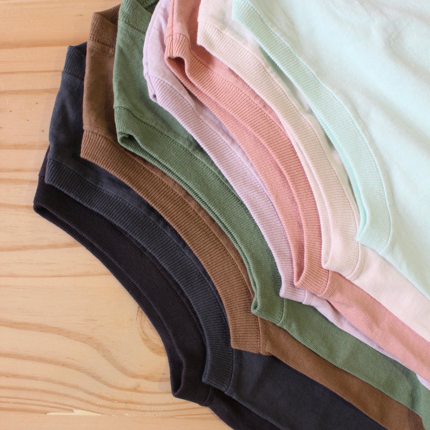 GOODWEAR (日版)- SLEEVELESS TOP