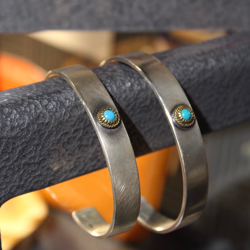 Atease - NAVAJO STYLE TURQUOISE BRACELET