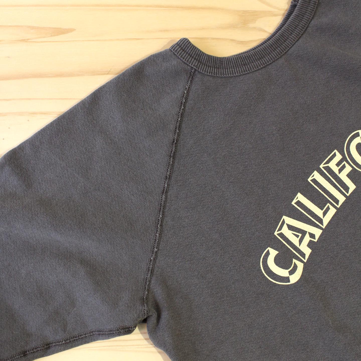 MIXTA - VINTAGE RAGLAN SWEATSHIRT