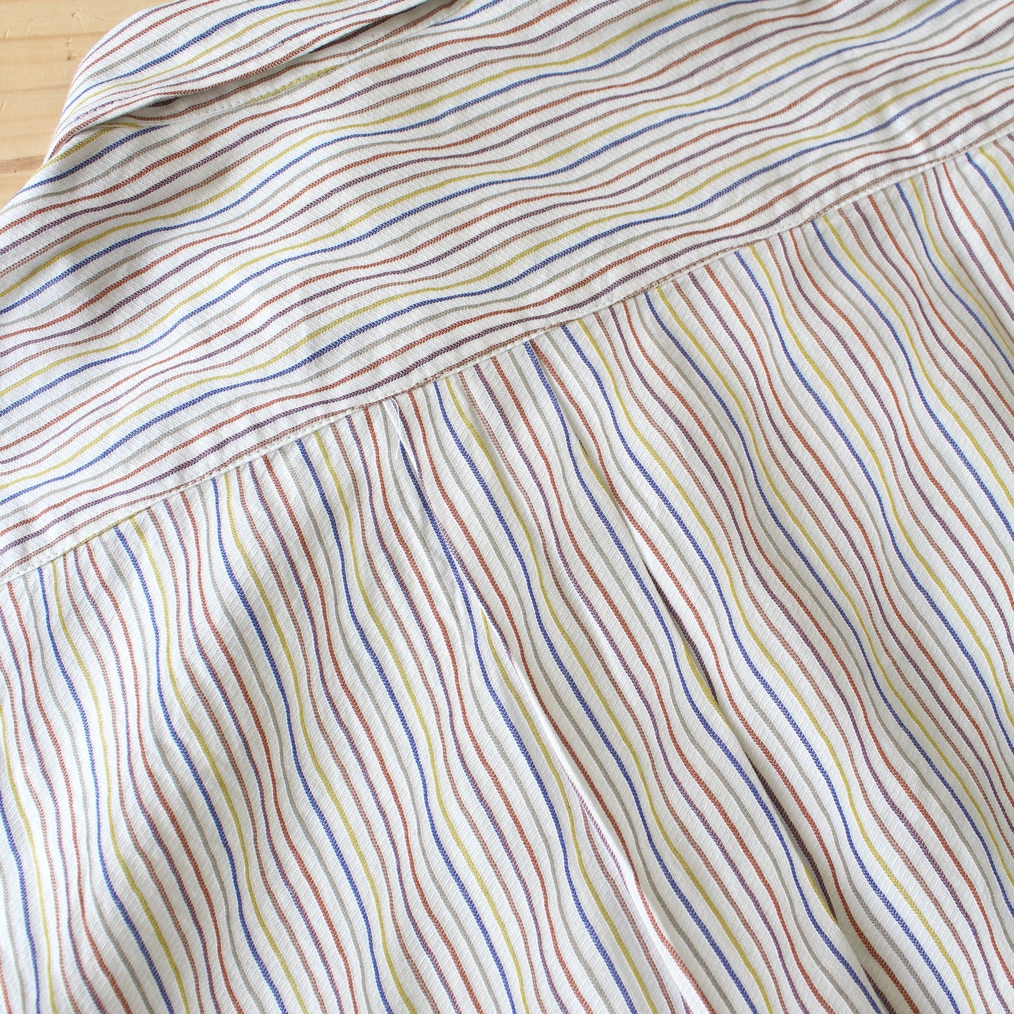 HATSKI - 
YOROKE STRIPE B.D SHIRT