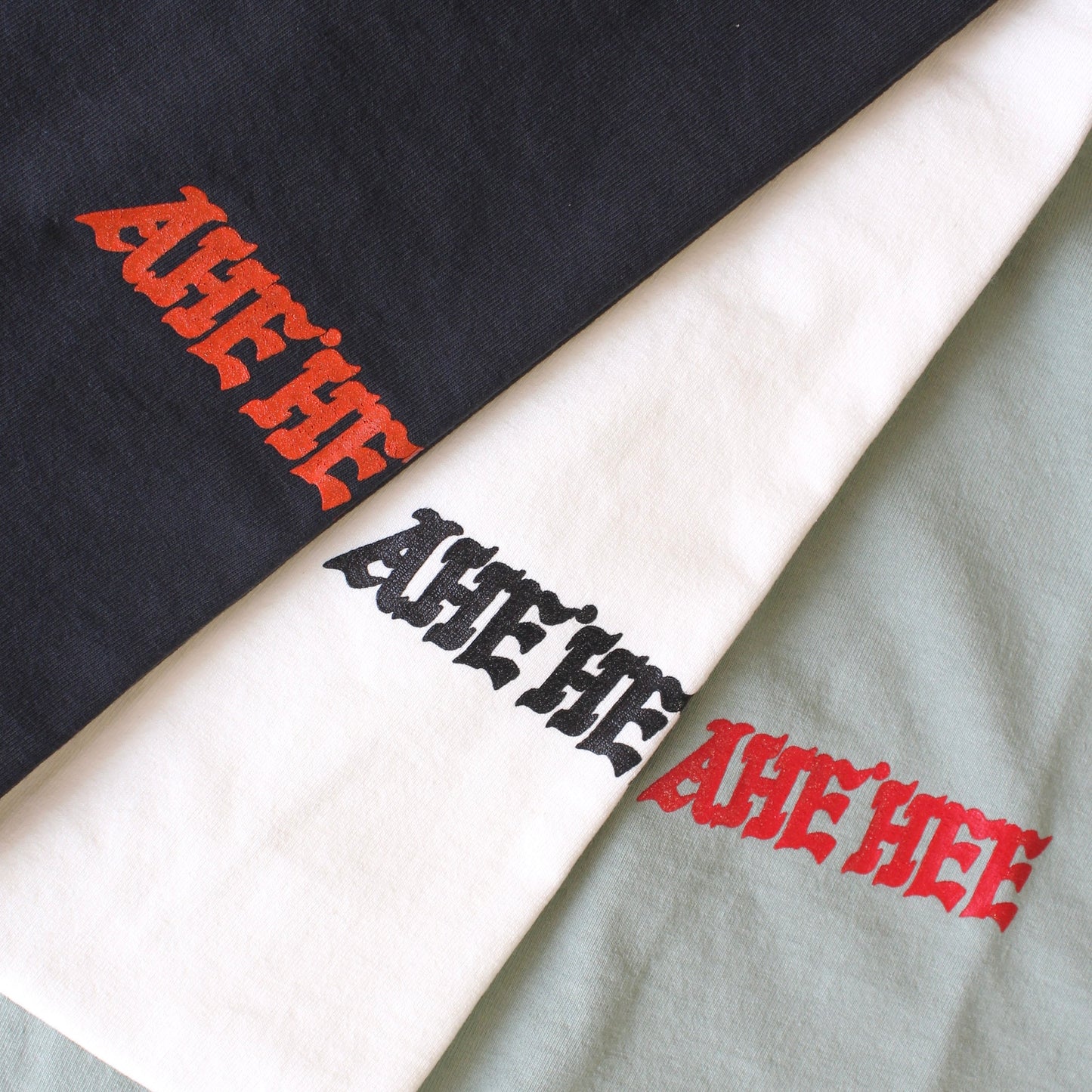 AheHee - CLASSIC LOGO HEAVYWEIGHT TEE