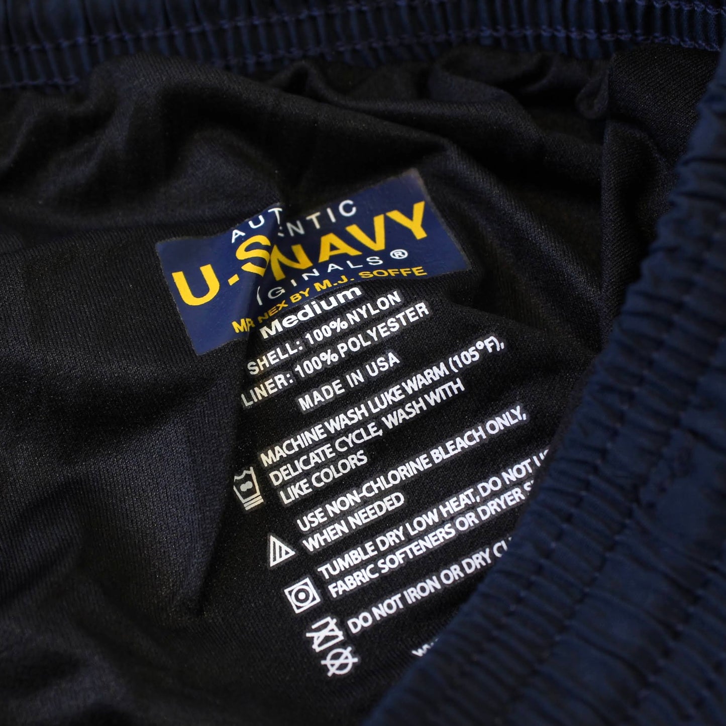 MILITARY DEADSTOCK COLLECTION - 
NAVY TRAINER SHORTS