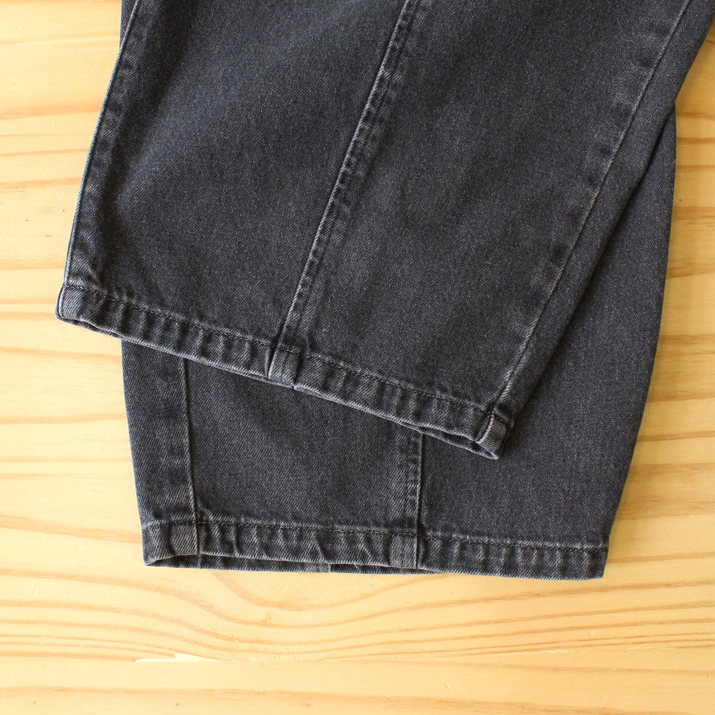 DMG -
 ALMOND VOLUME DENIM PANTS