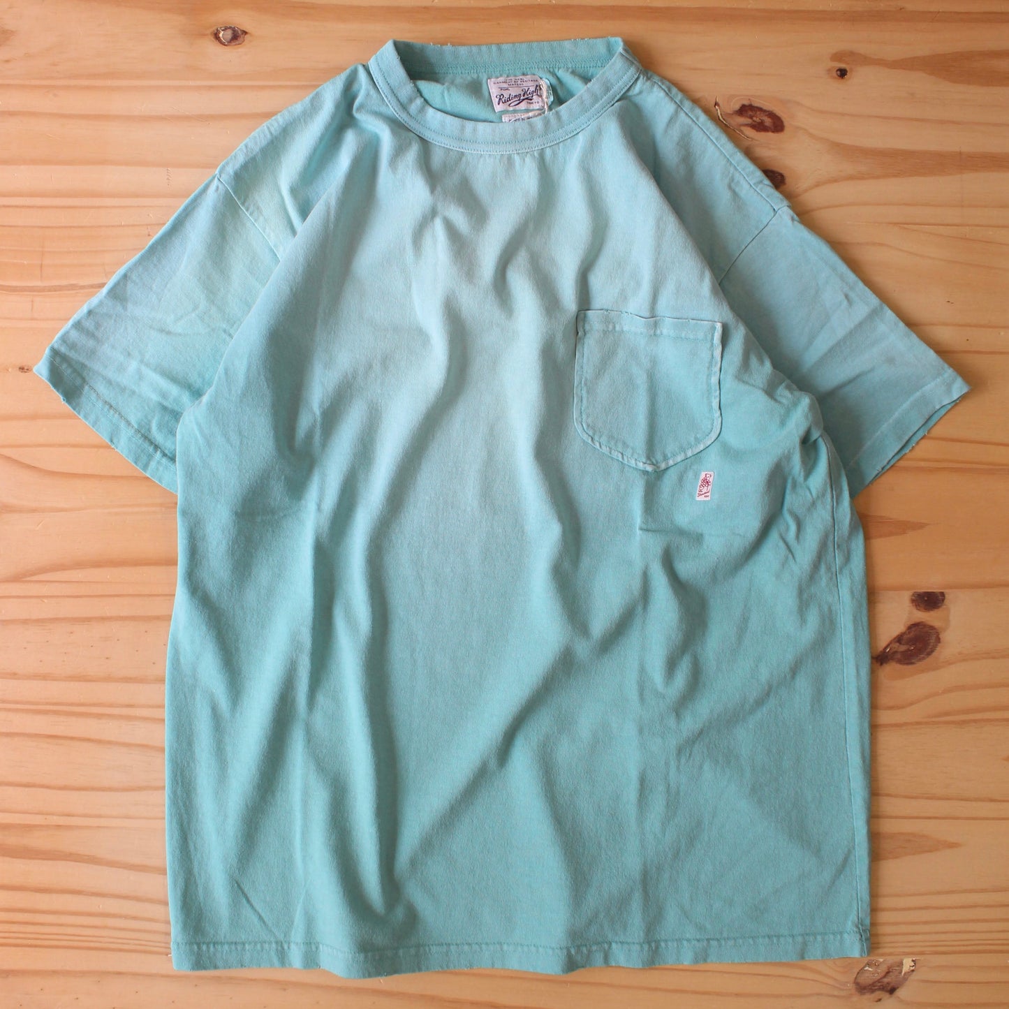 RIDING HIGH TOKYO - 
USA JERSEY SUN FADE POCKET TEE
