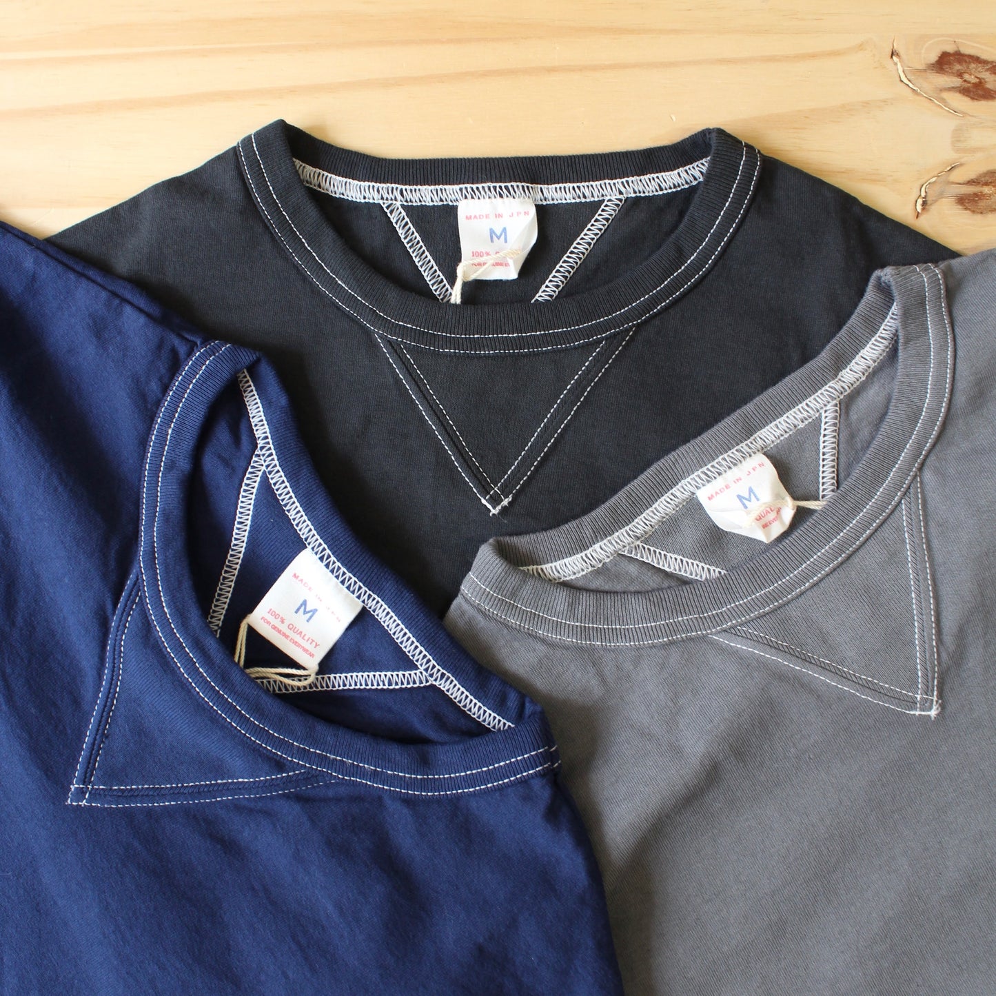 AheHee - STANDARD ITEM HEAVYWEIGHT L/S DOUBLE V TEE