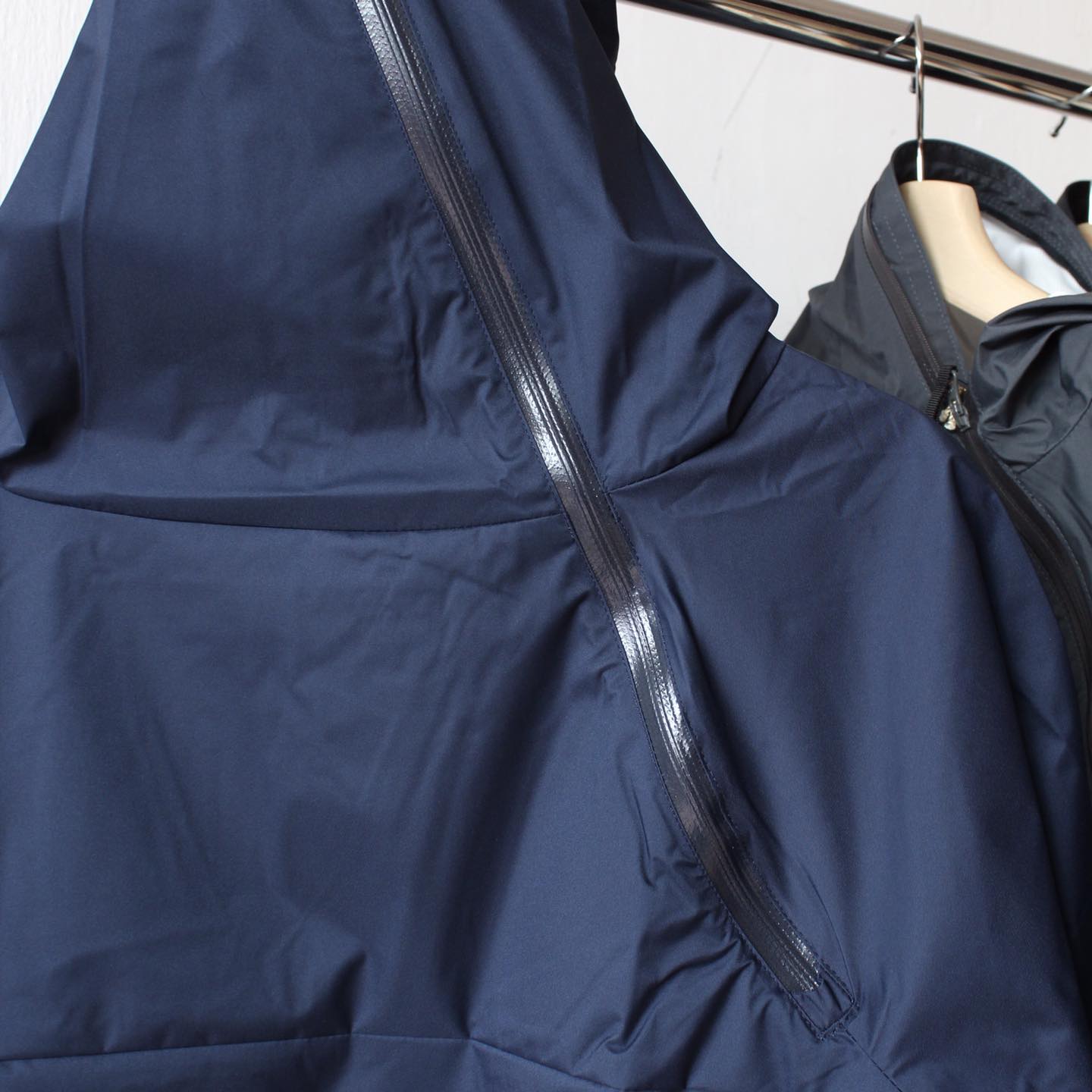 CAMP SERVICE - CORE ITEM SLASH PARKA
