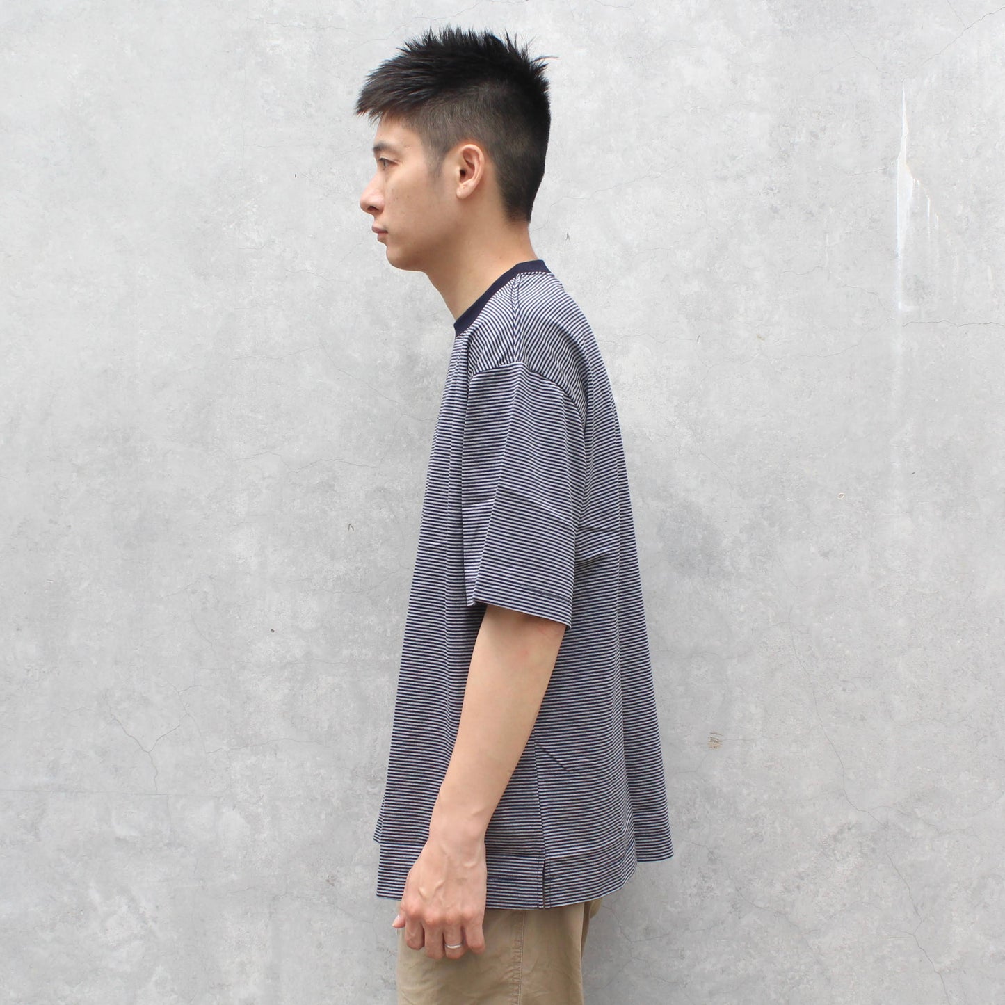 MANUAL ALPHABET - 
MINI BORDER WIDE TEE