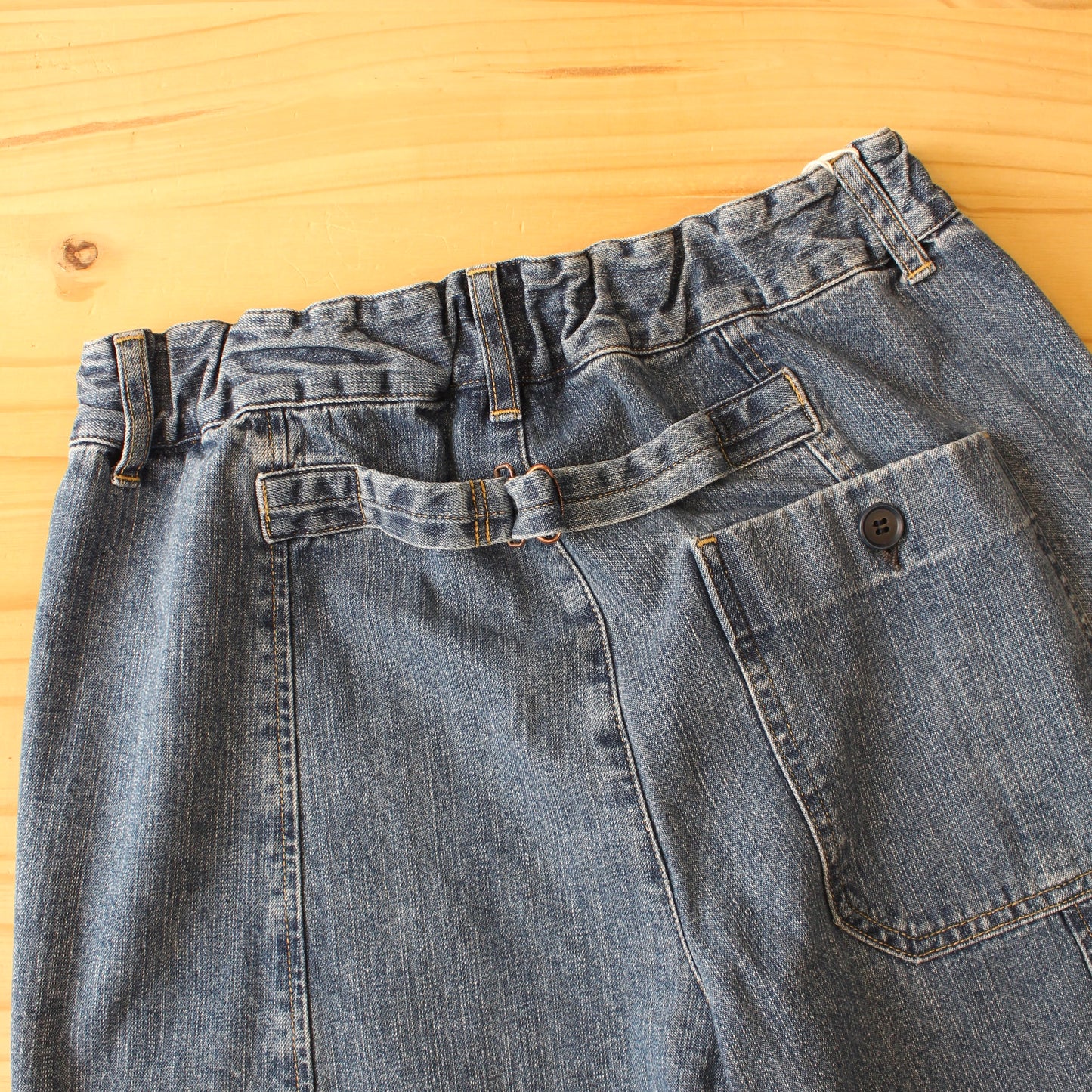 DMG -
 ALMOND VOLUME DENIM PANTS