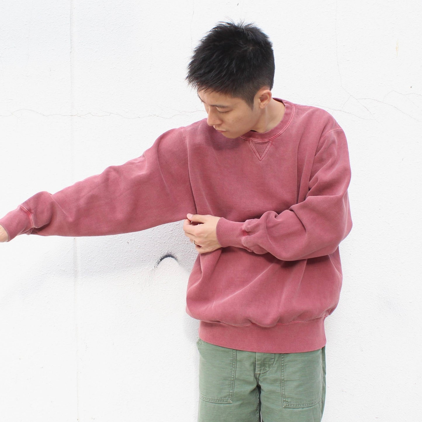 REDWOOD CLASSICS -
 HEAVYWEIGHT CREWNECK SWEATSHIRT WITH V INSERT
 (GARMENT WASHED)