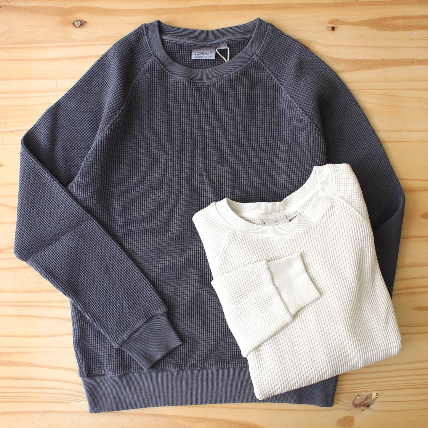 GRAMICCI -
 WAFFLE CREW SWEAT