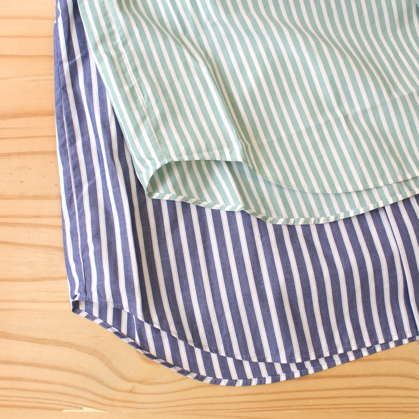 MANUAL ALPHABET - 
POPLIN STRIPE LOOSE FIT S/S SHIRT