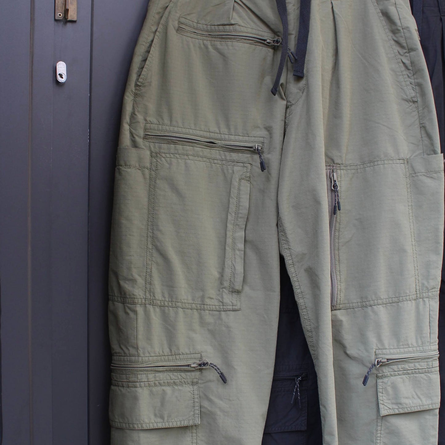 JUGEM -
HELICREW PANTS