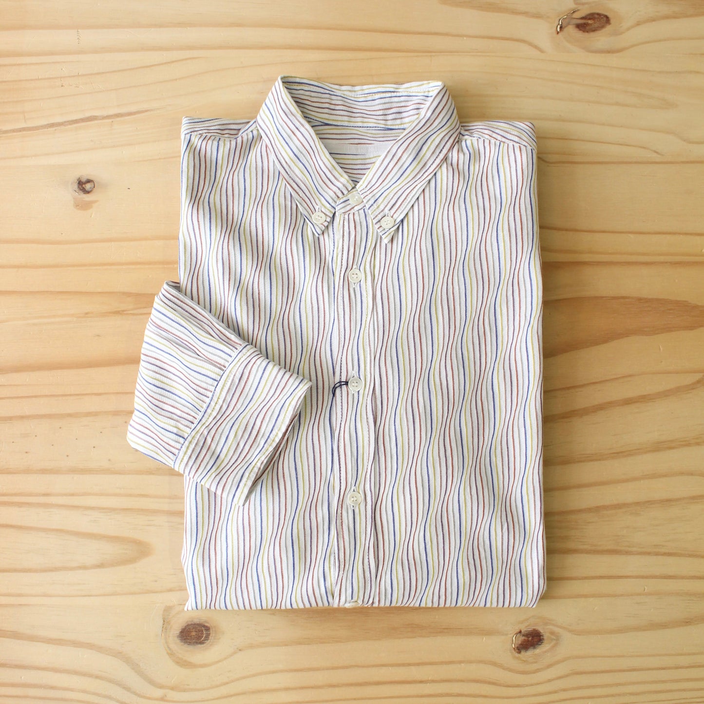 HATSKI - 
YOROKE STRIPE B.D SHIRT