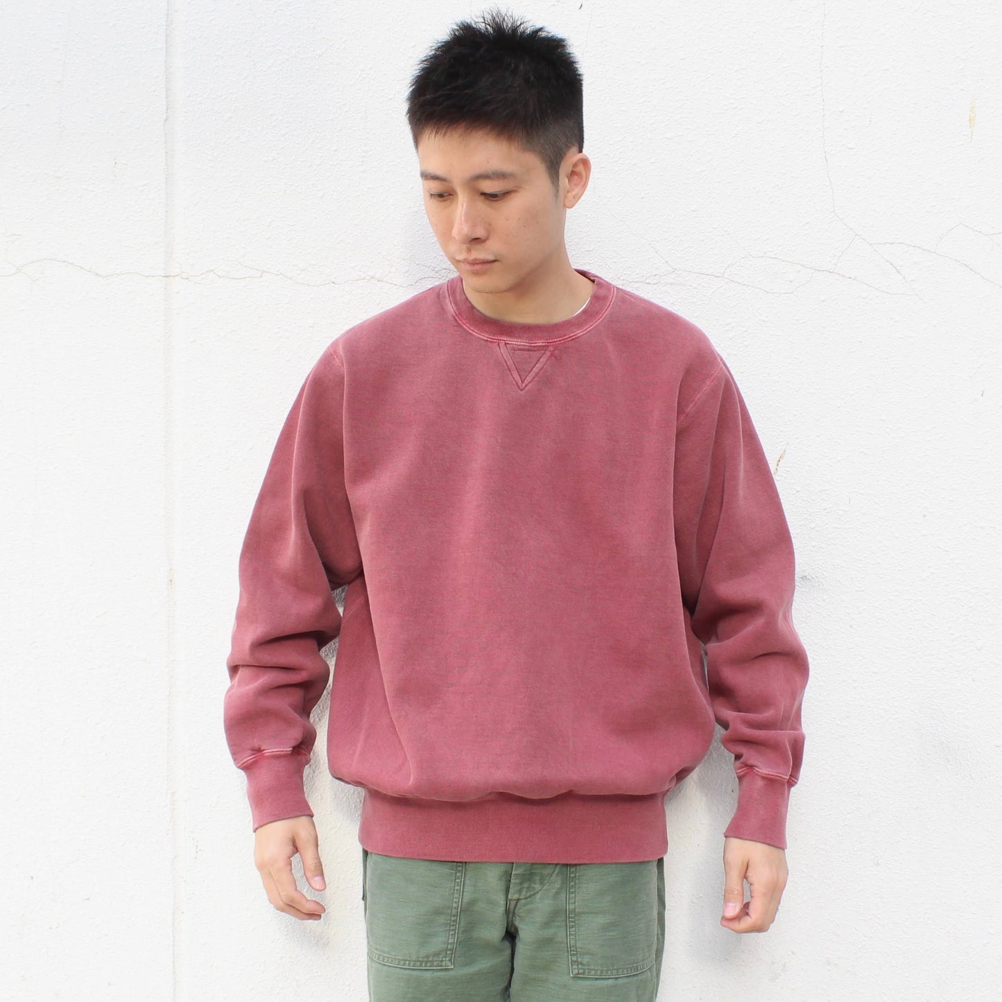 REDWOOD CLASSICS -
 HEAVYWEIGHT CREWNECK SWEATSHIRT WITH V INSERT
 (GARMENT WASHED)