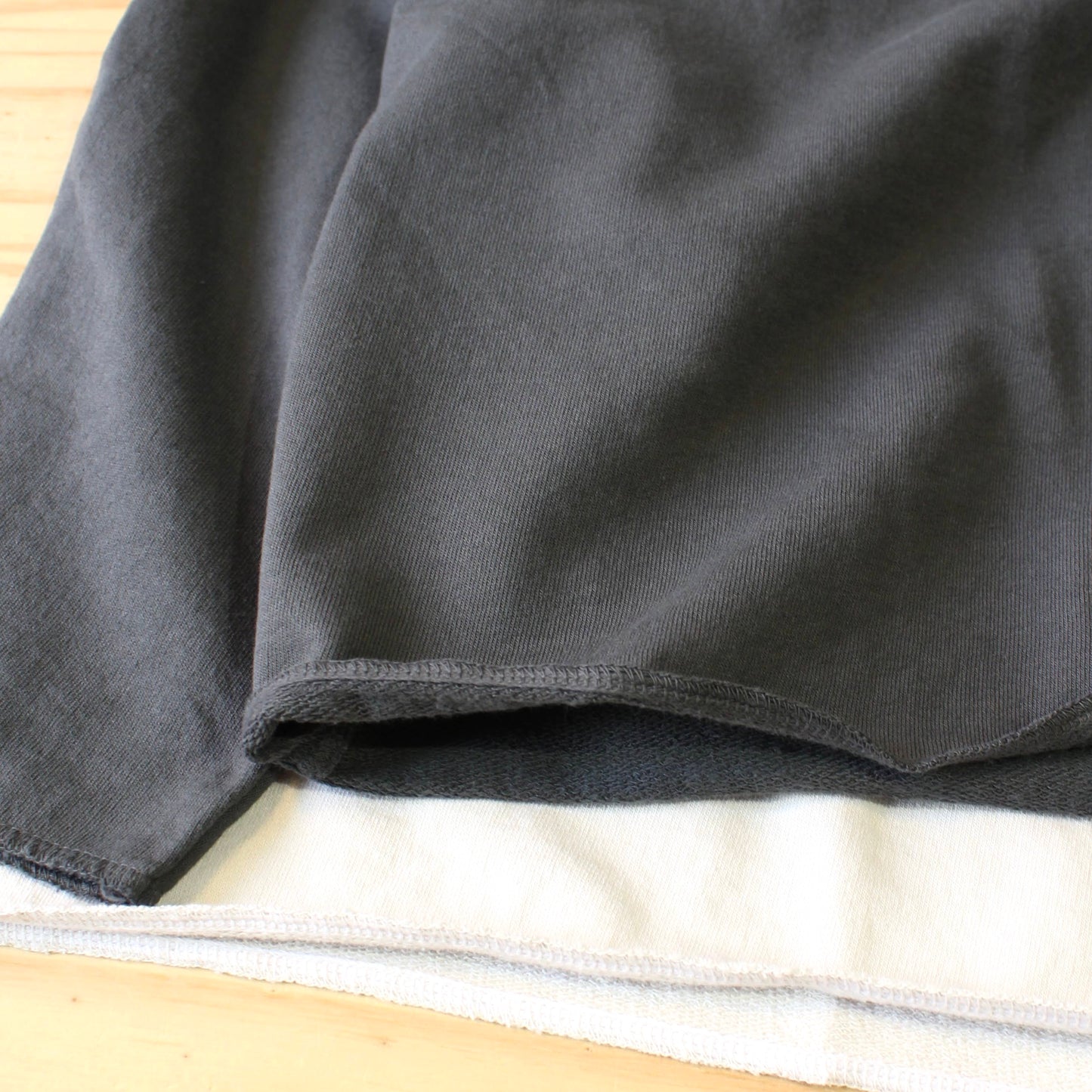 RIDING HIGH TOKYO -
 LIGHTWEIGHT CREW LONG SWEAT