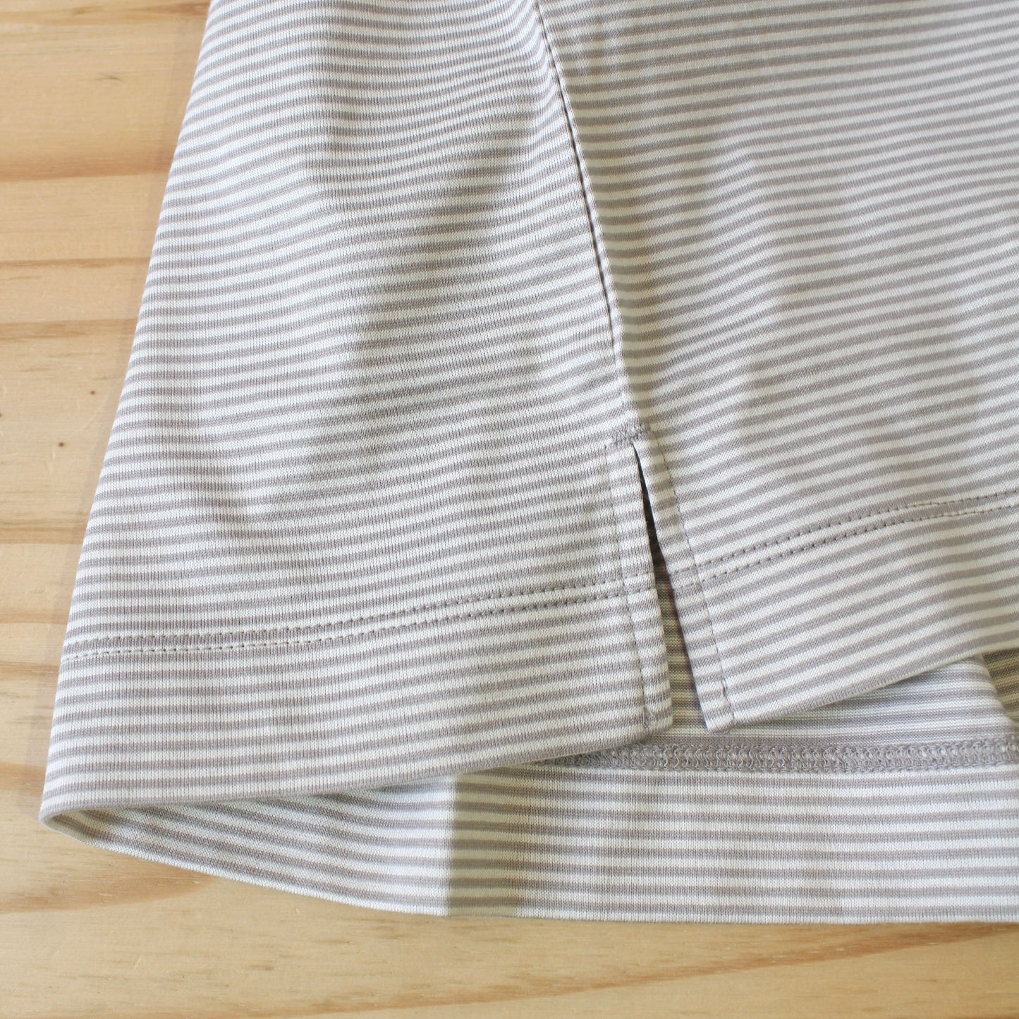 MANUAL ALPHABET - 
MINI BORDER WIDE TEE
