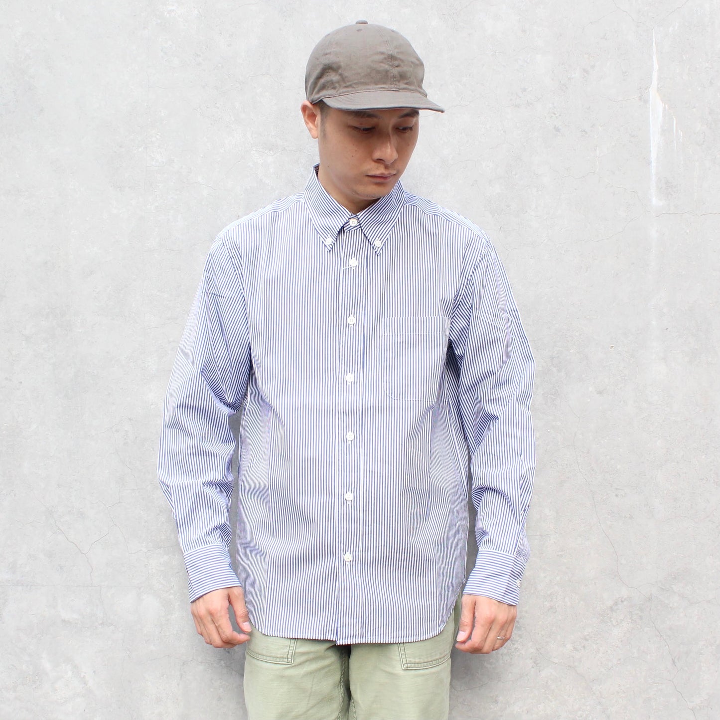 MANUAL ALPHABET -
100/2 BROAD BD SHIRT
