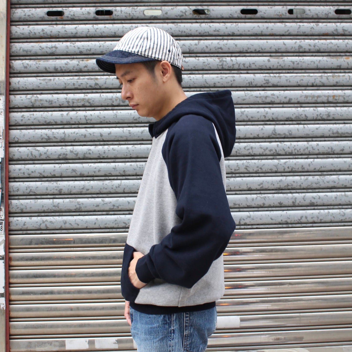 FLISTFIA -
2 TONE AFTER HOODED