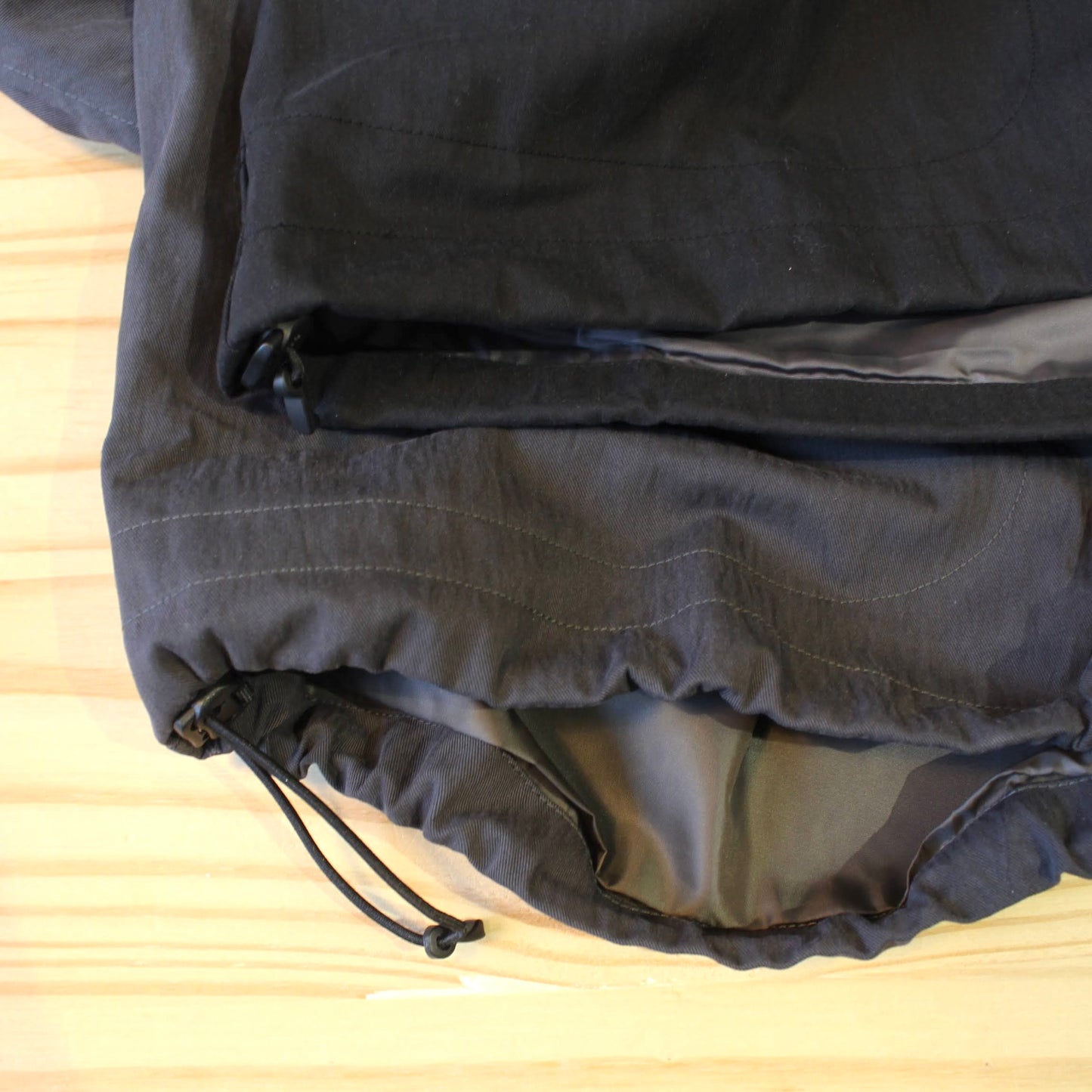 MANUAL ALPHABET - 
PULLOVER SNAP JACKET