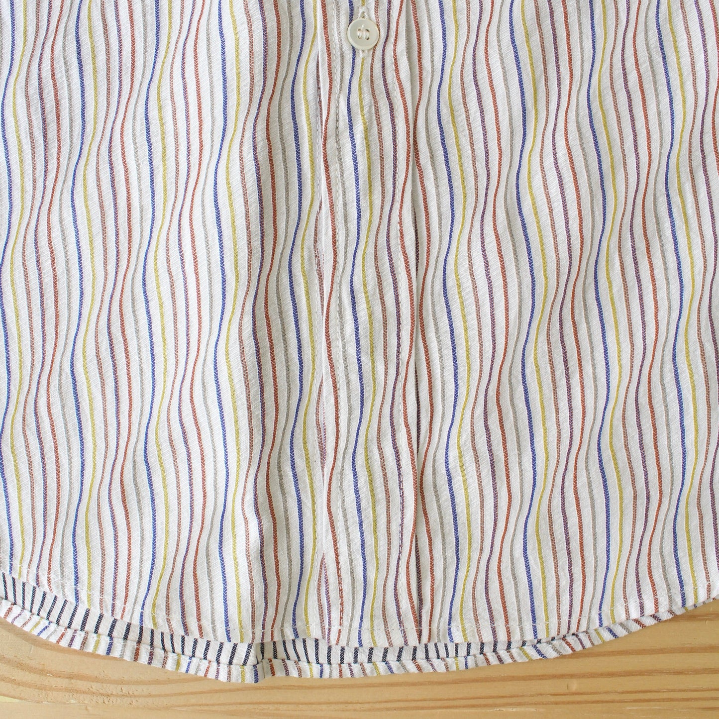 HATSKI - 
YOROKE STRIPE B.D SHIRT
