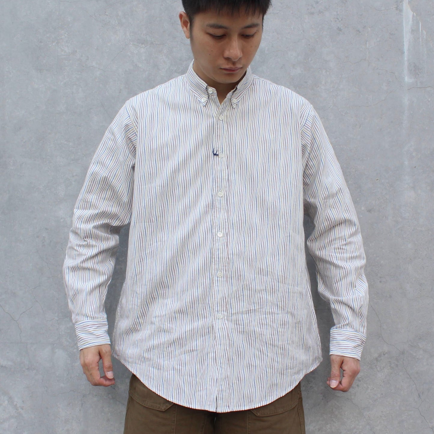 HATSKI - 
YOROKE STRIPE B.D SHIRT