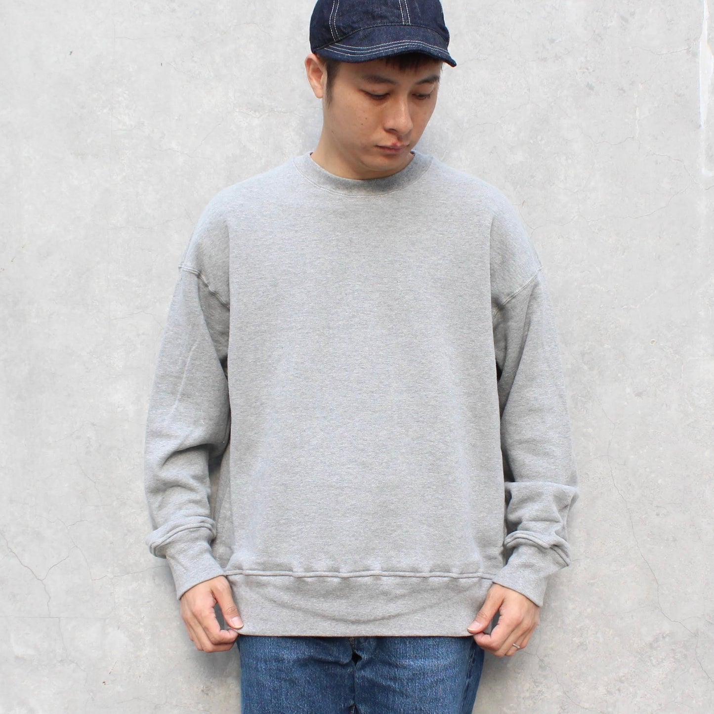 SPELLBOUND - 
LOOPWHEEL OVERSIZED CREW SWEAT