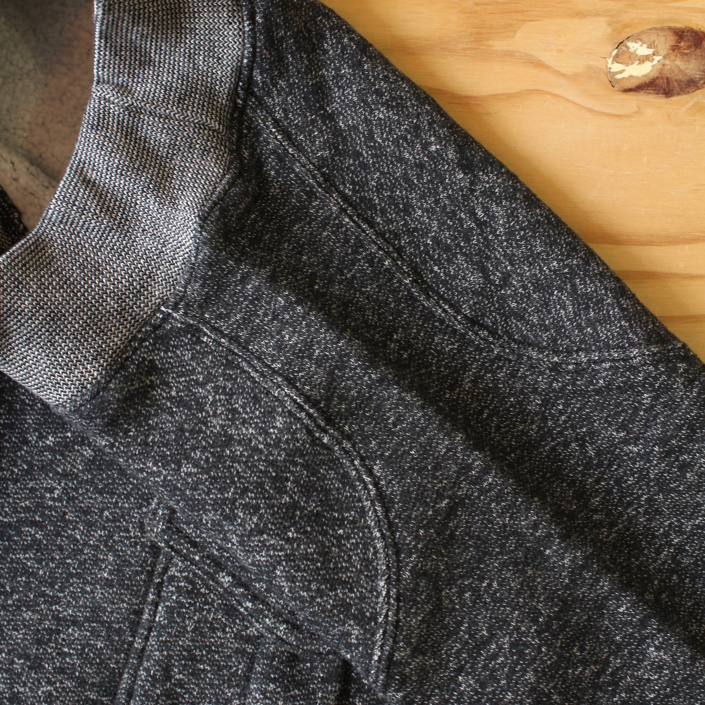 Kepani -
 Laie Pocket Mock Sweat