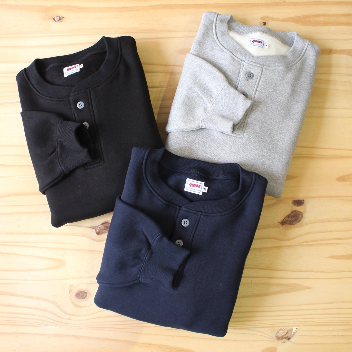 AheHee - HEAVYWEIGHT HENLEY NECK SWEAT