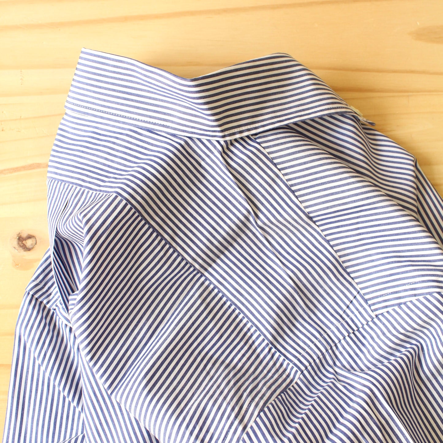 MANUAL ALPHABET -
100/2 BROAD BD SHIRT
