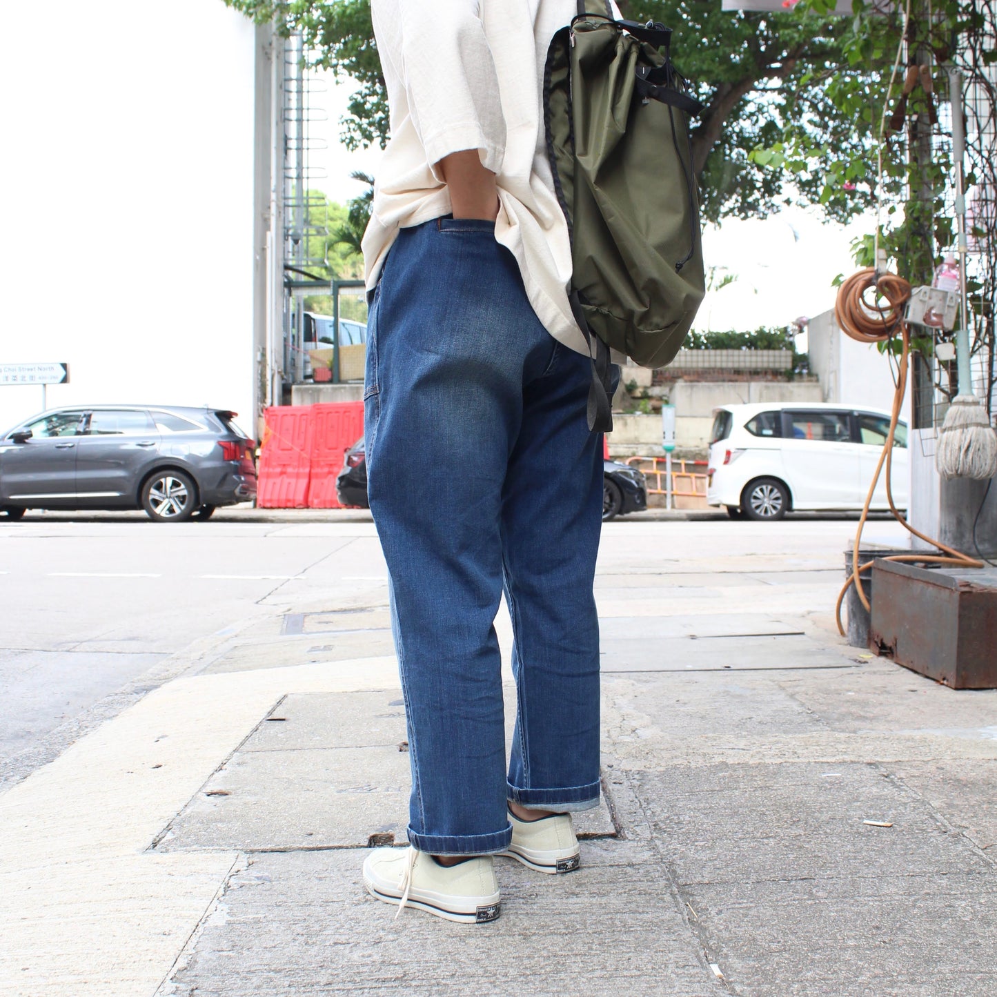 GRAMICCI - 
LOOSE TAPERED DENIM PANTS