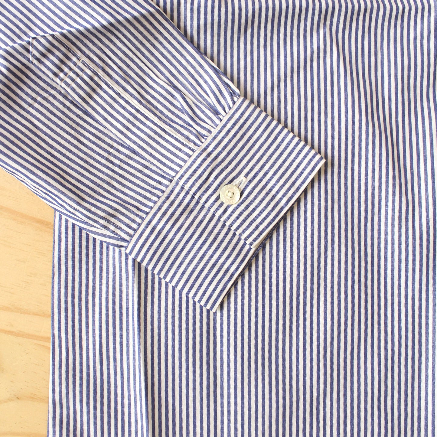 MANUAL ALPHABET - 
ROUND COLLOR STRIPE SHIRT(For Ladies)
