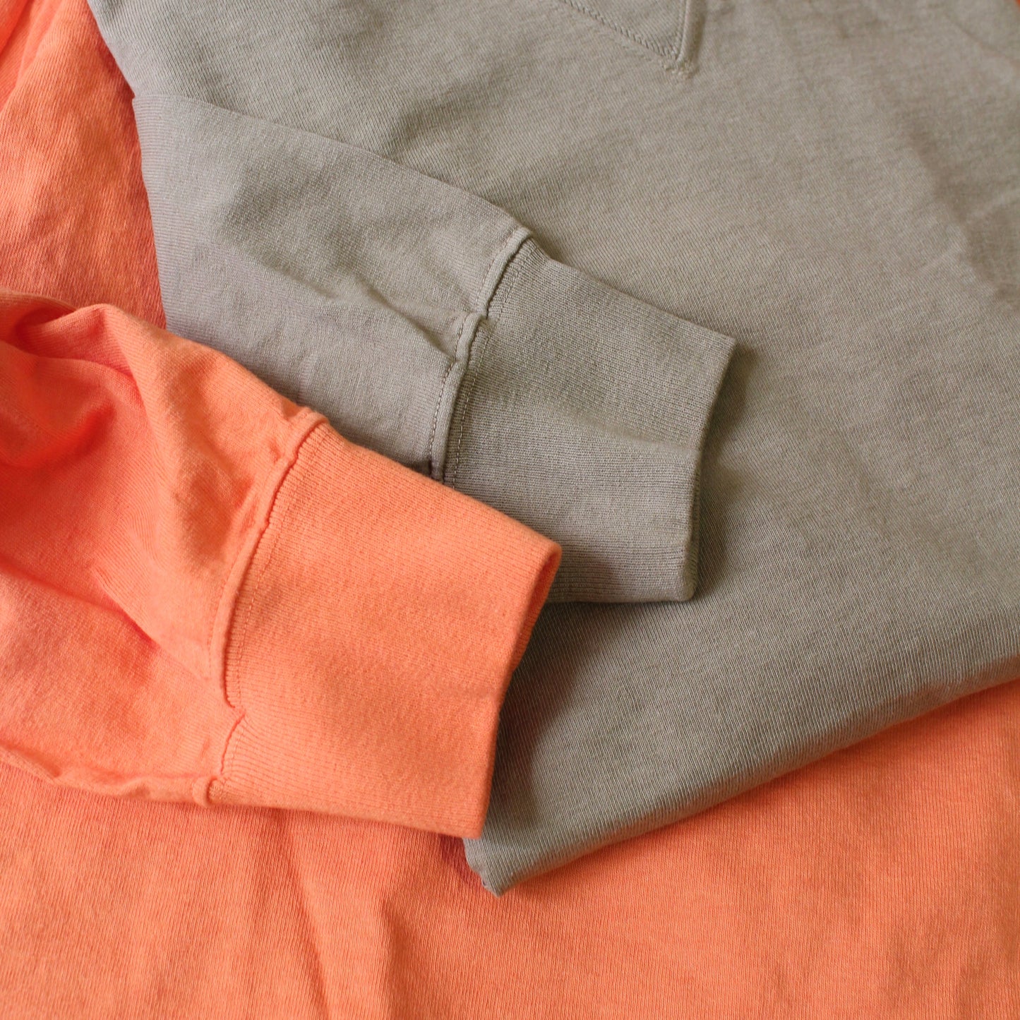AheHee - STANDARD ITEM HEAVYWEIGHT L/S DOUBLE V TEE