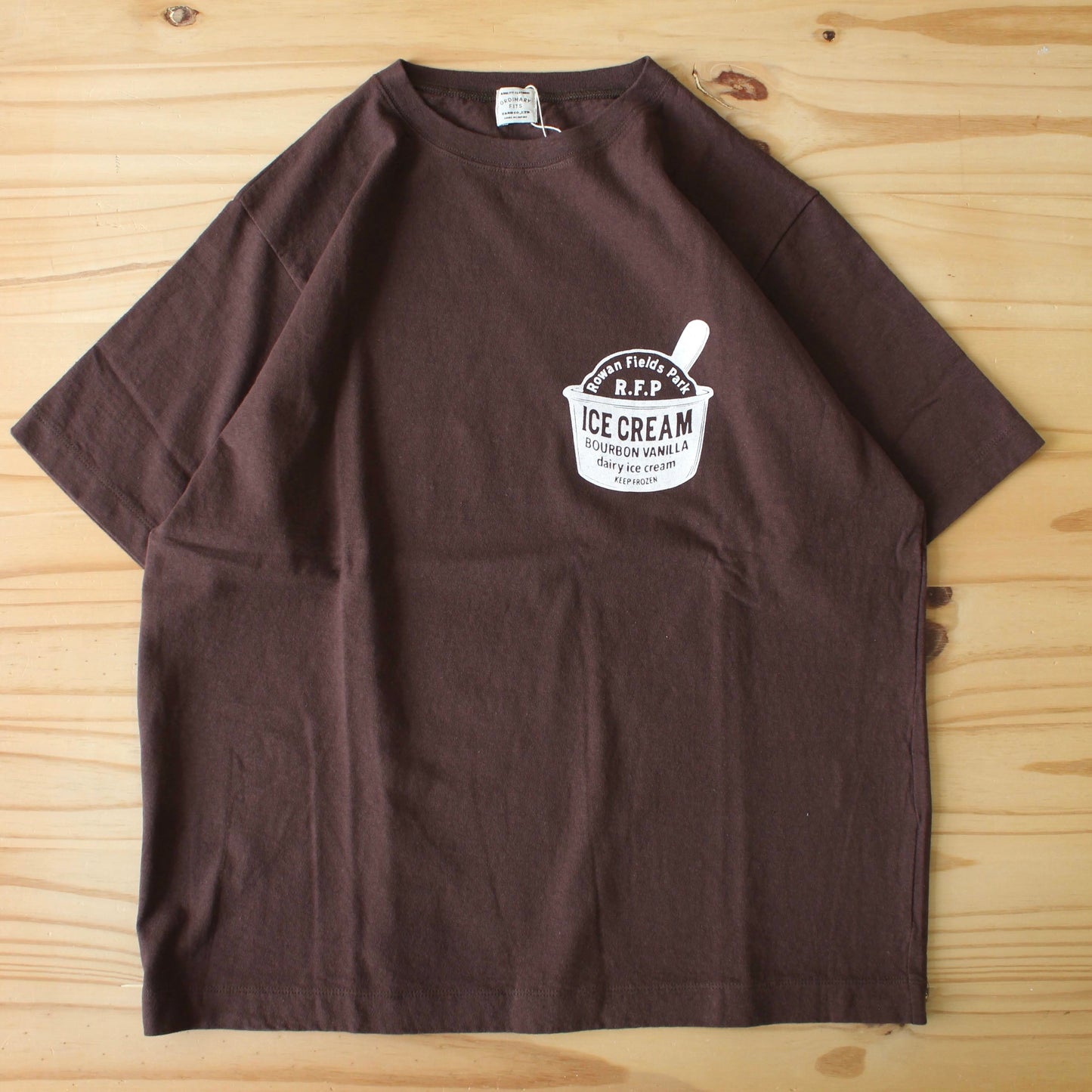 ORDINARY FITS - 
ICE CREAM CREW TEE