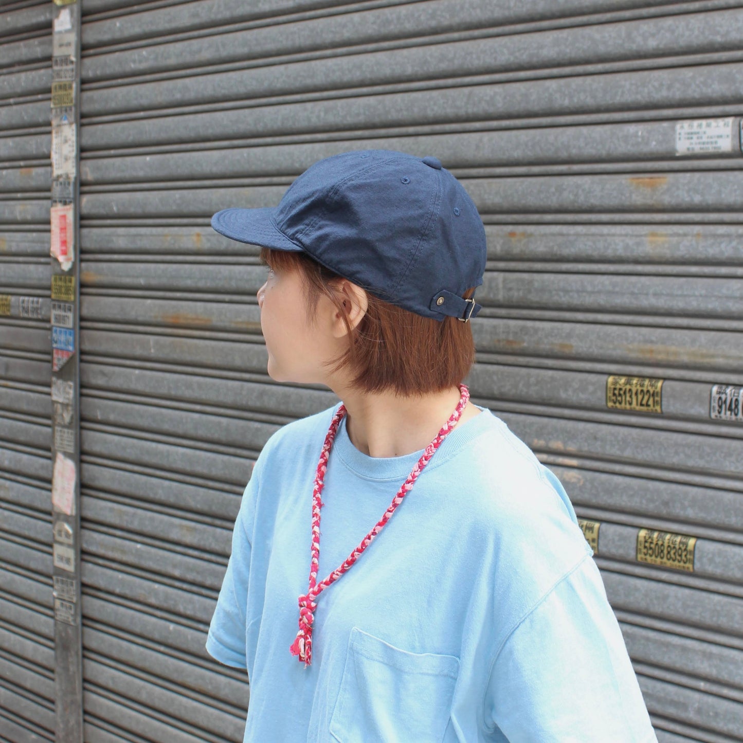 HIGHER - 
COTTON LINEN VINTAGE BACKSATIN CINCH BUCKLE CAP