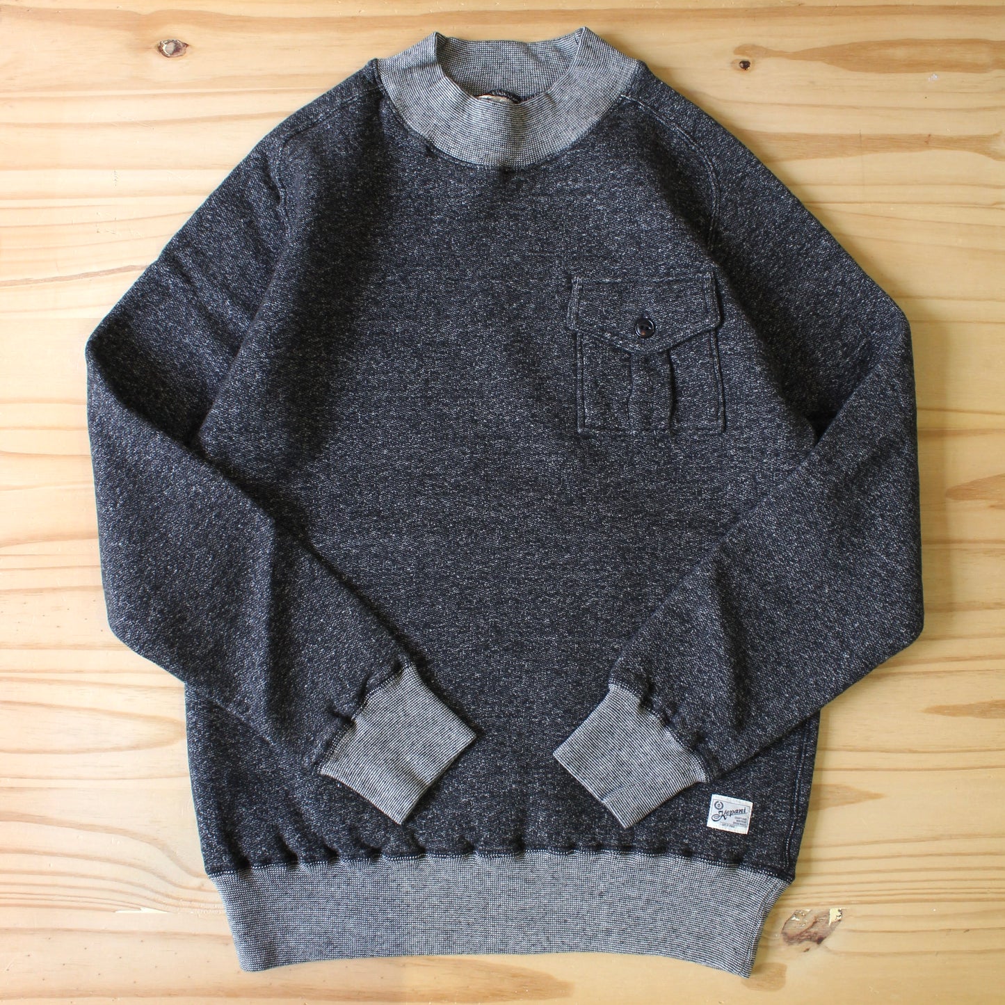 Kepani -
 Laie Pocket Mock Sweat