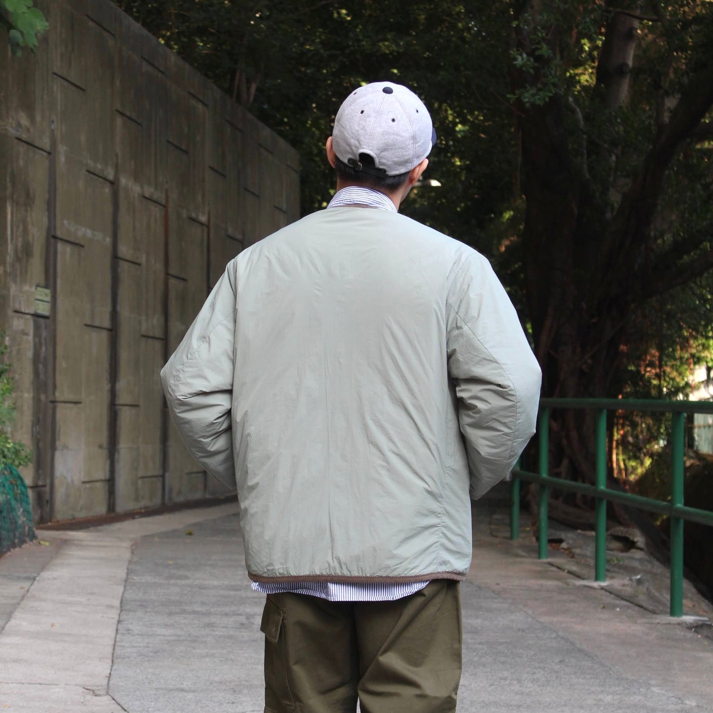 ARMY TWILL -
QUILTING REVERSIBLE JACKET